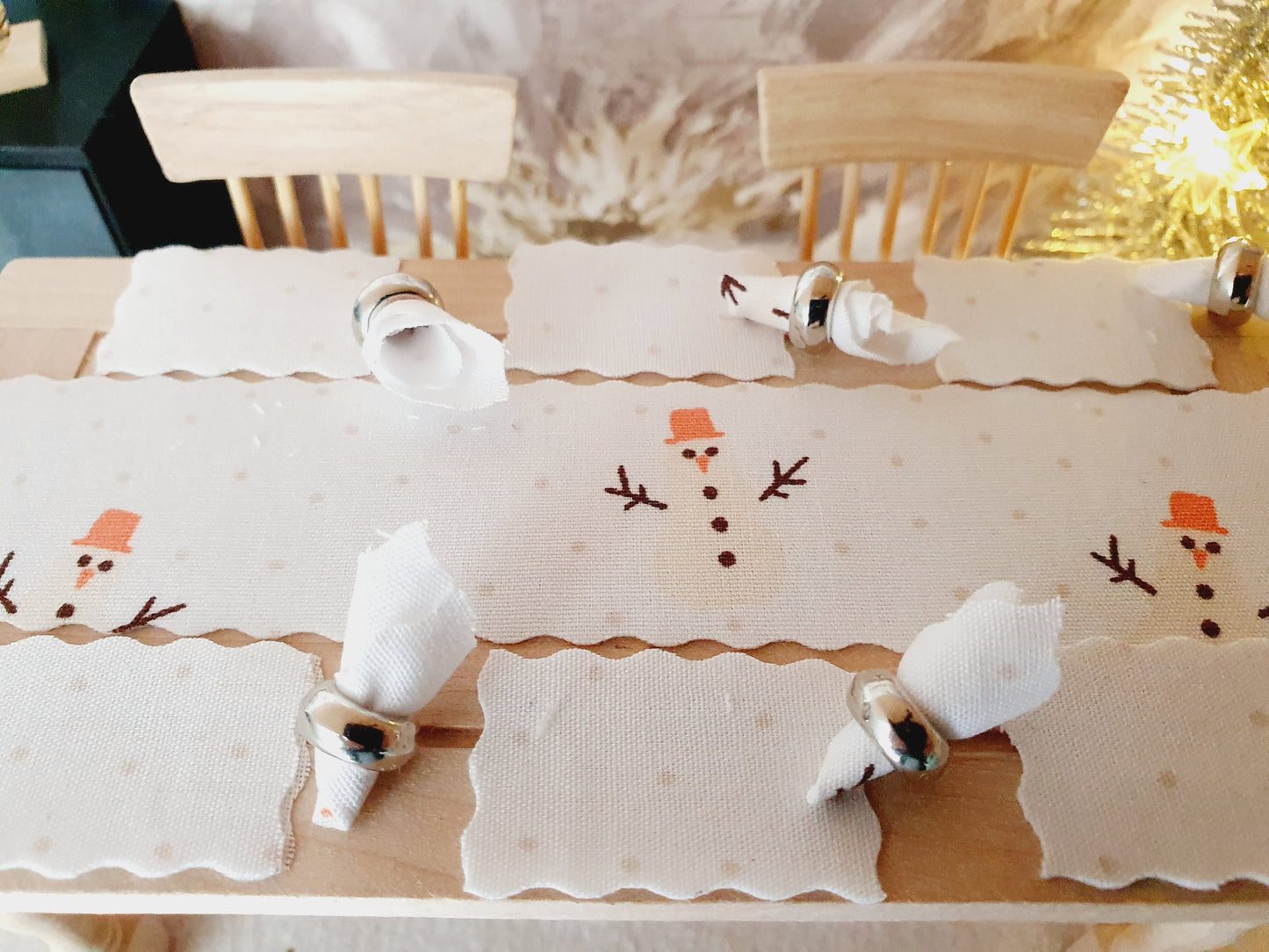 Dolls House Christmas Snowman Table Place Setting Set, Table Runner, Place Mats & Napkins, Set of 6, Miniature Table Place, 1:12