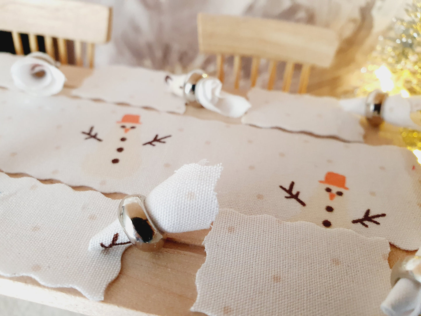 Dolls House Christmas Snowman Table Place Setting Set, Table Runner, Place Mats & Napkins, Set of 6, Miniature Table Place, 1:12