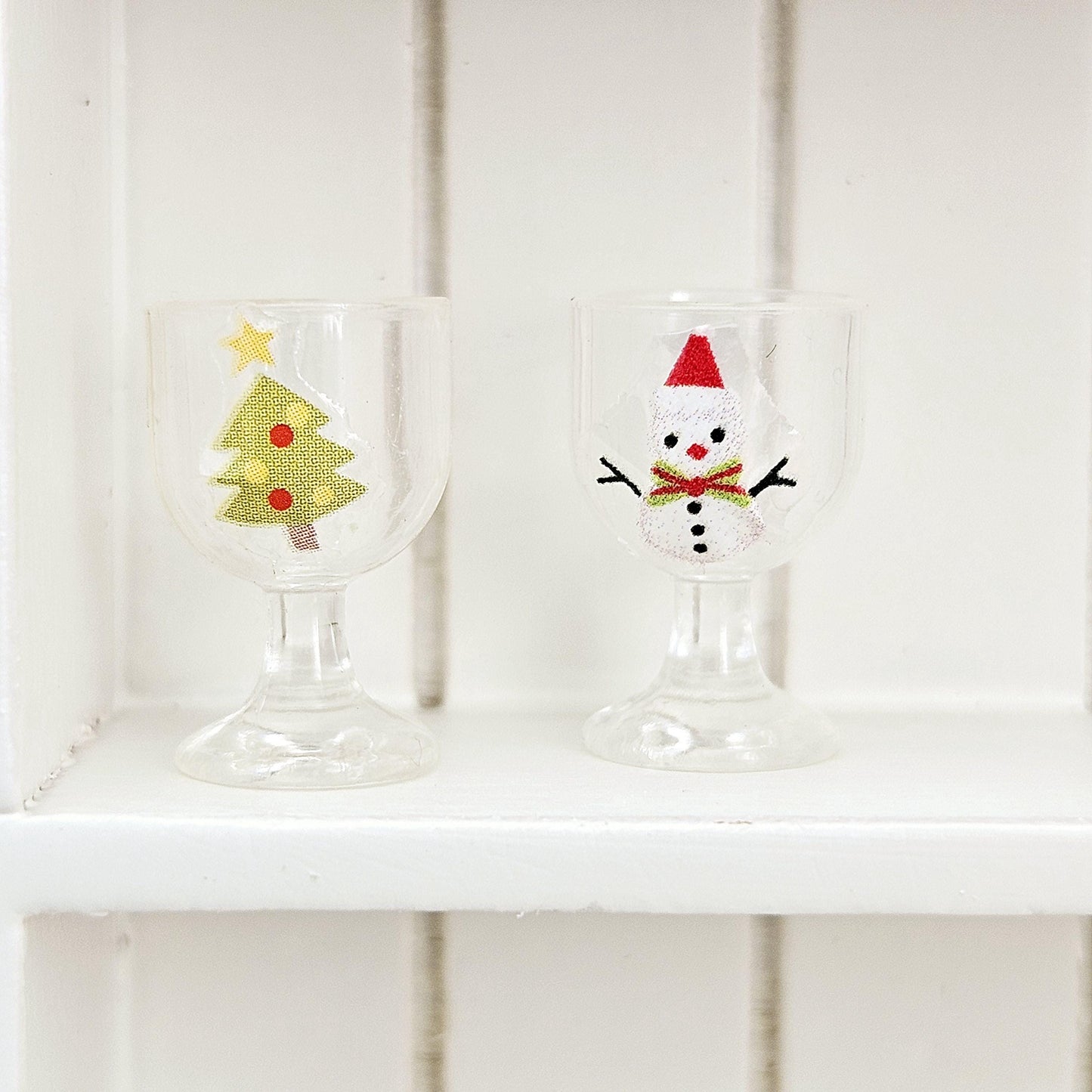 Dolls House Christmas Wine Glasses, Set of 4, 12th Scale, miniature glasses