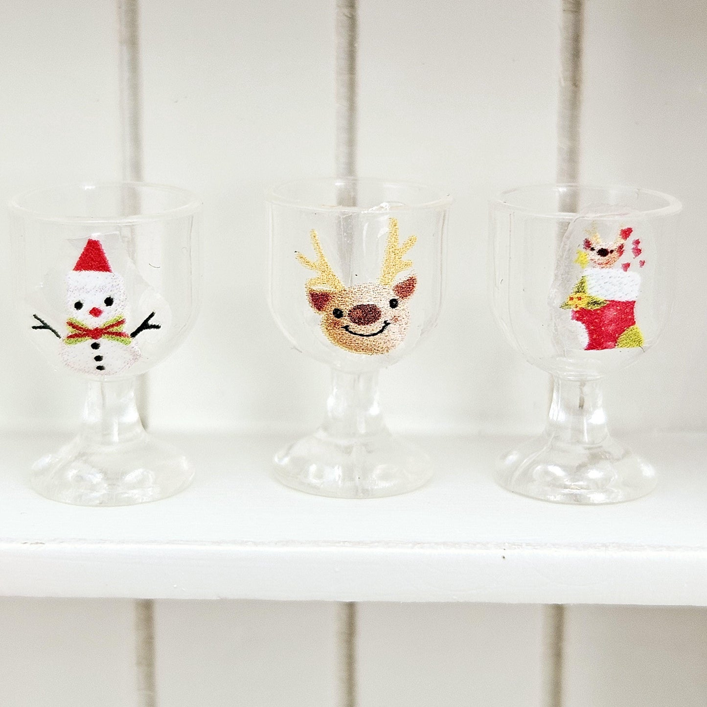 Dolls House Christmas Wine Glasses, Set of 4, 12th Scale, miniature glasses