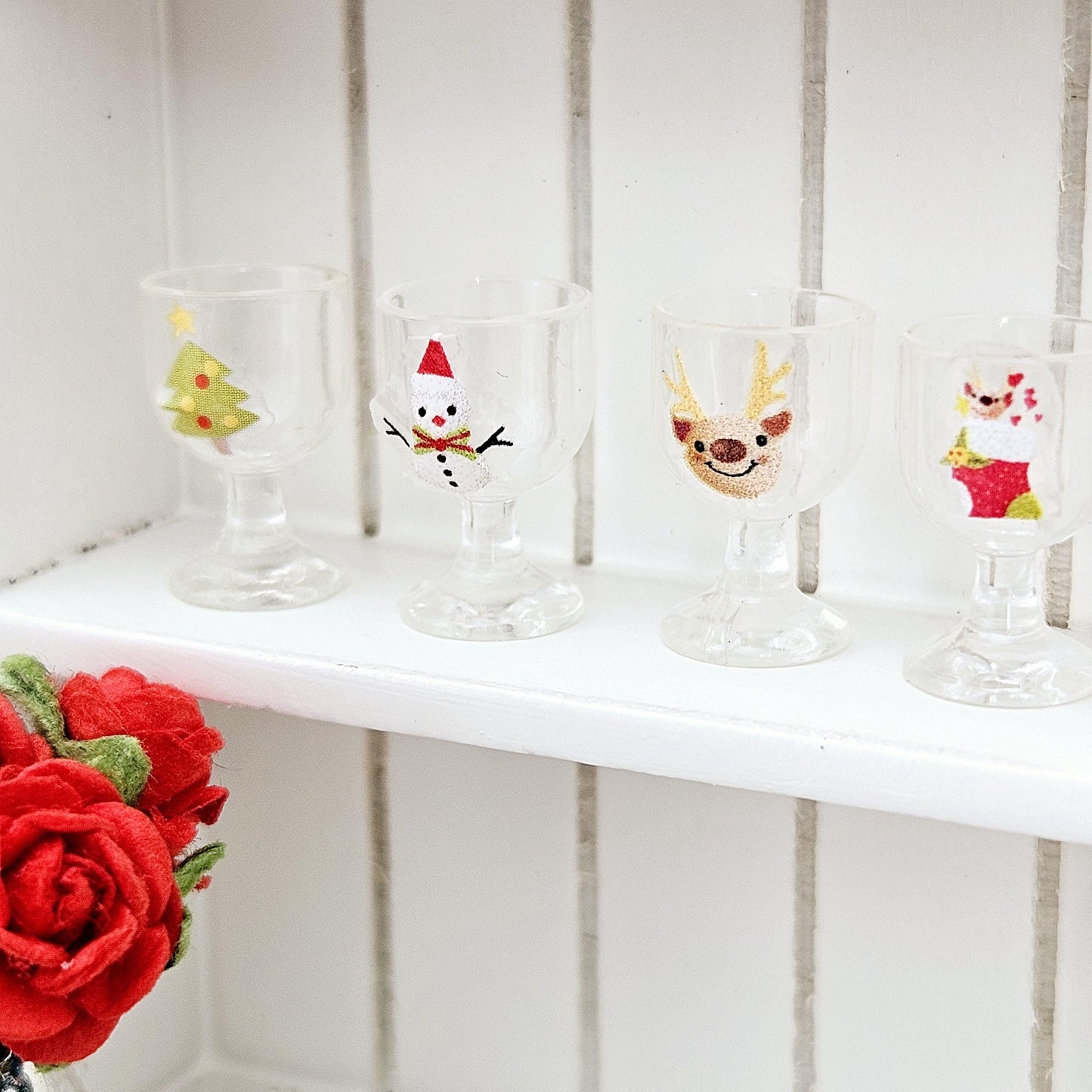 Dolls House Christmas Wine Glasses, Set of 4, 12th Scale, miniature glasses