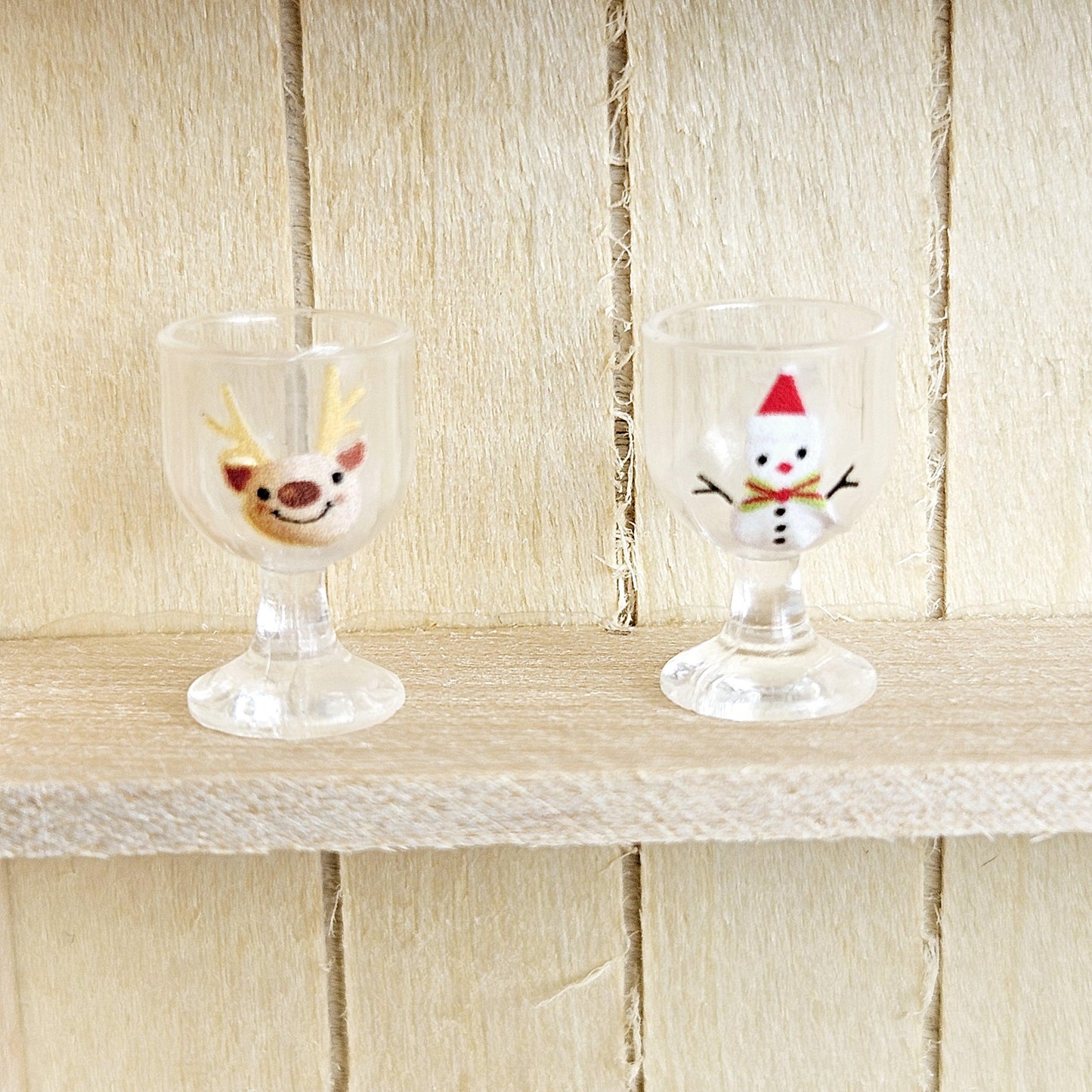Dolls House Christmas Wine Glasses, Set of 4, 12th Scale, miniature glasses