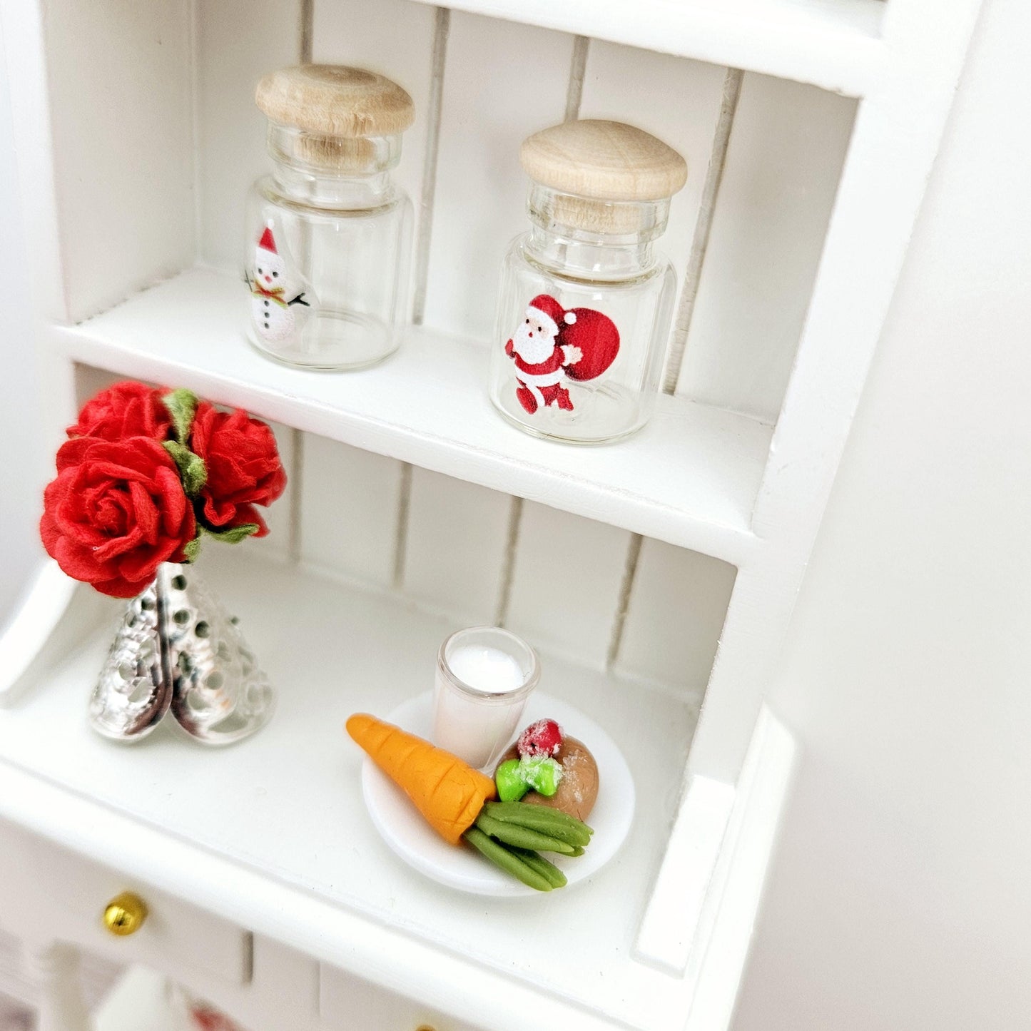 Dolls House Christmas White Wooden Dresser with 2 opening drawers and accessories, 1:12th Scale, Miniature Christmas Dresser