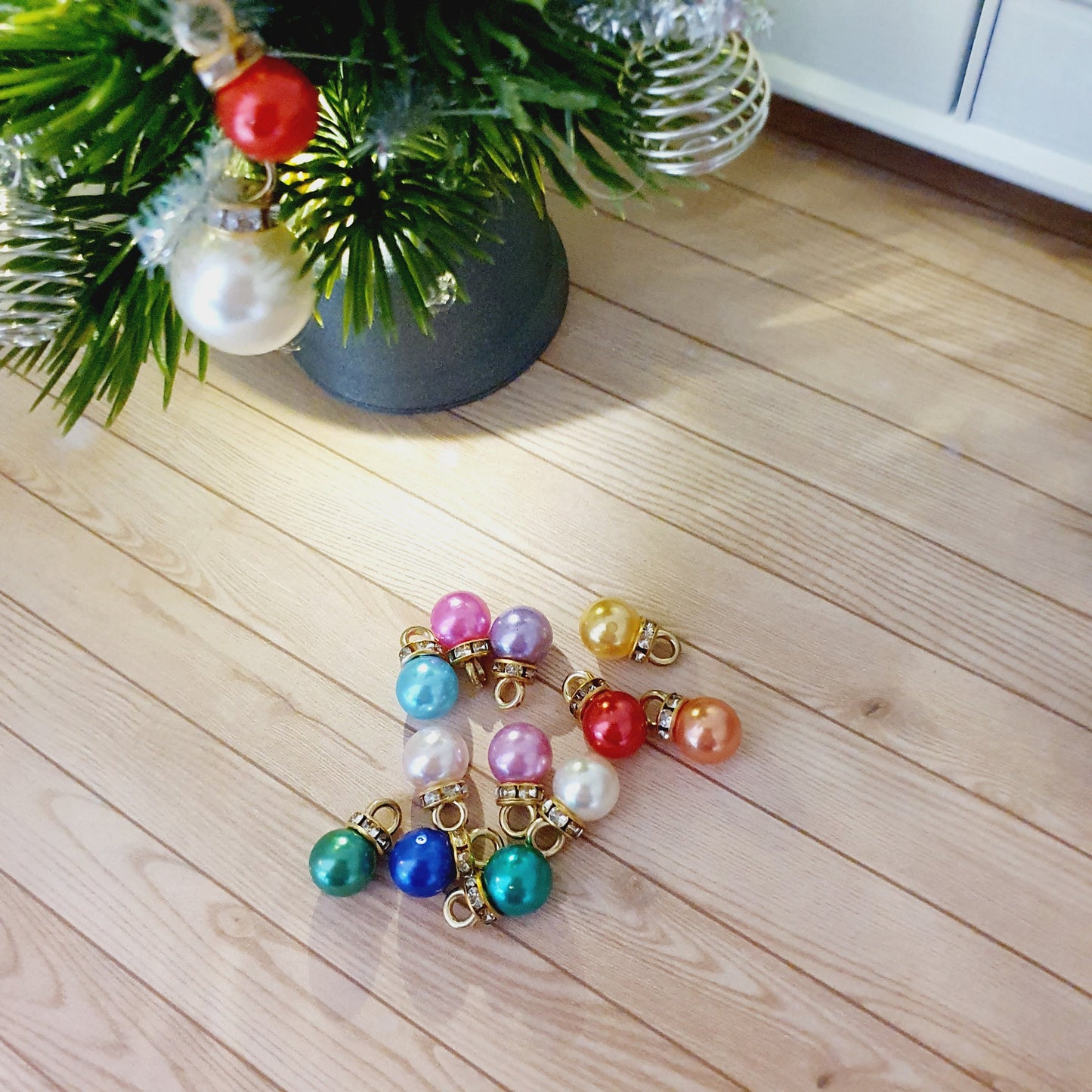 Dolls House Christmas Baubles, Mixed Colours, 12th Scale, Christmas tree decorations, miniature decorations