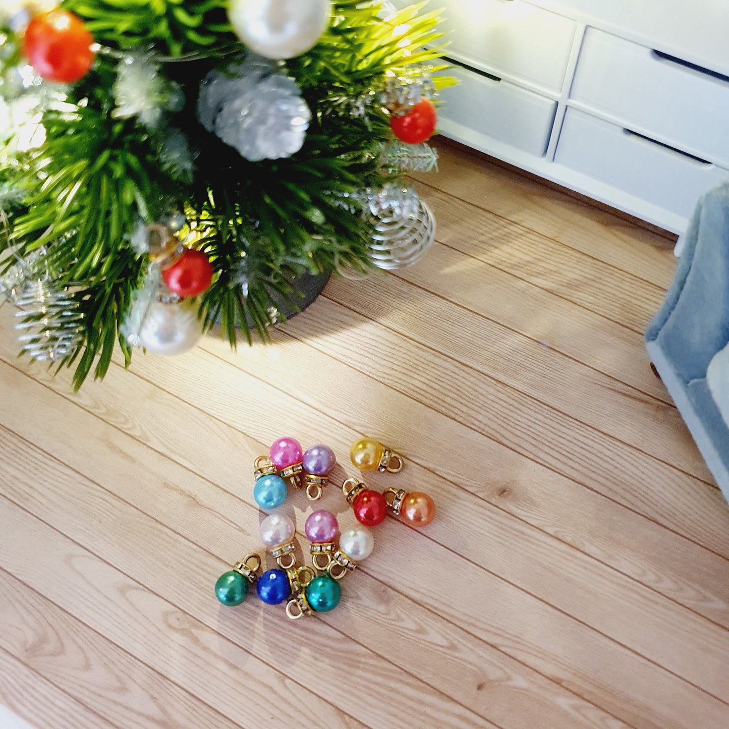 Dolls House Christmas Baubles, Mixed Colours, 12th Scale, Christmas tree decorations, miniature decorations