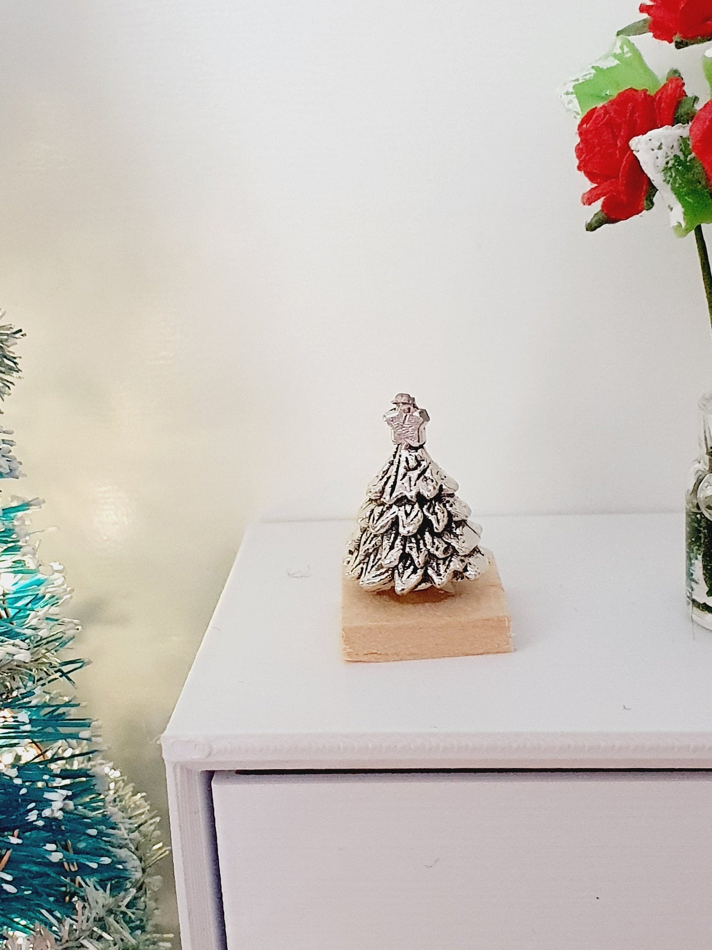 Christmas Ornaments dolls house 1:12th scale christmas miniature ornaments