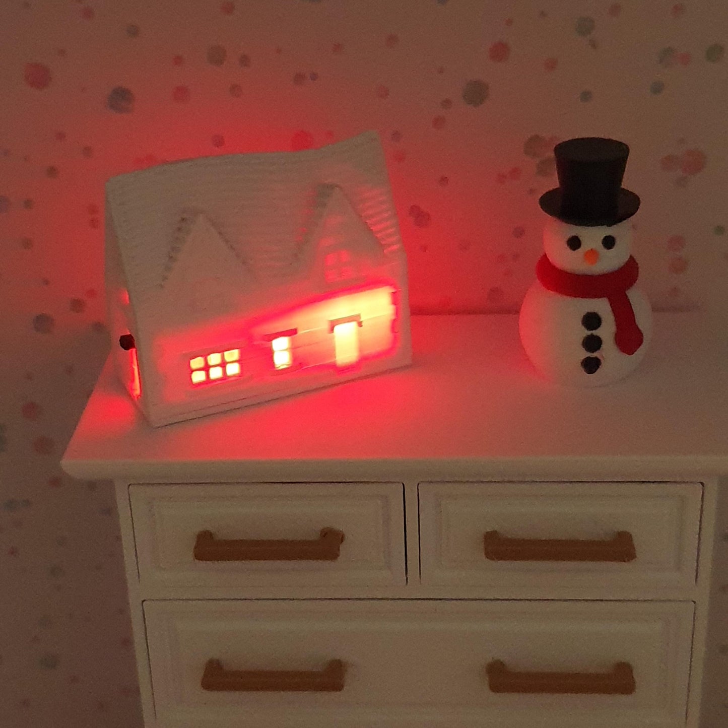 Dolls House Light up Christmas White Snow Village House Ornament, 12th Scale, Miniature House, Christmas Decoration