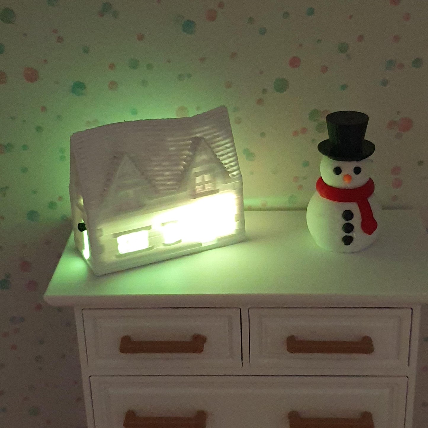 Dolls House Light up Christmas White Snow Village House Ornament, 12th Scale, Miniature House, Christmas Decoration