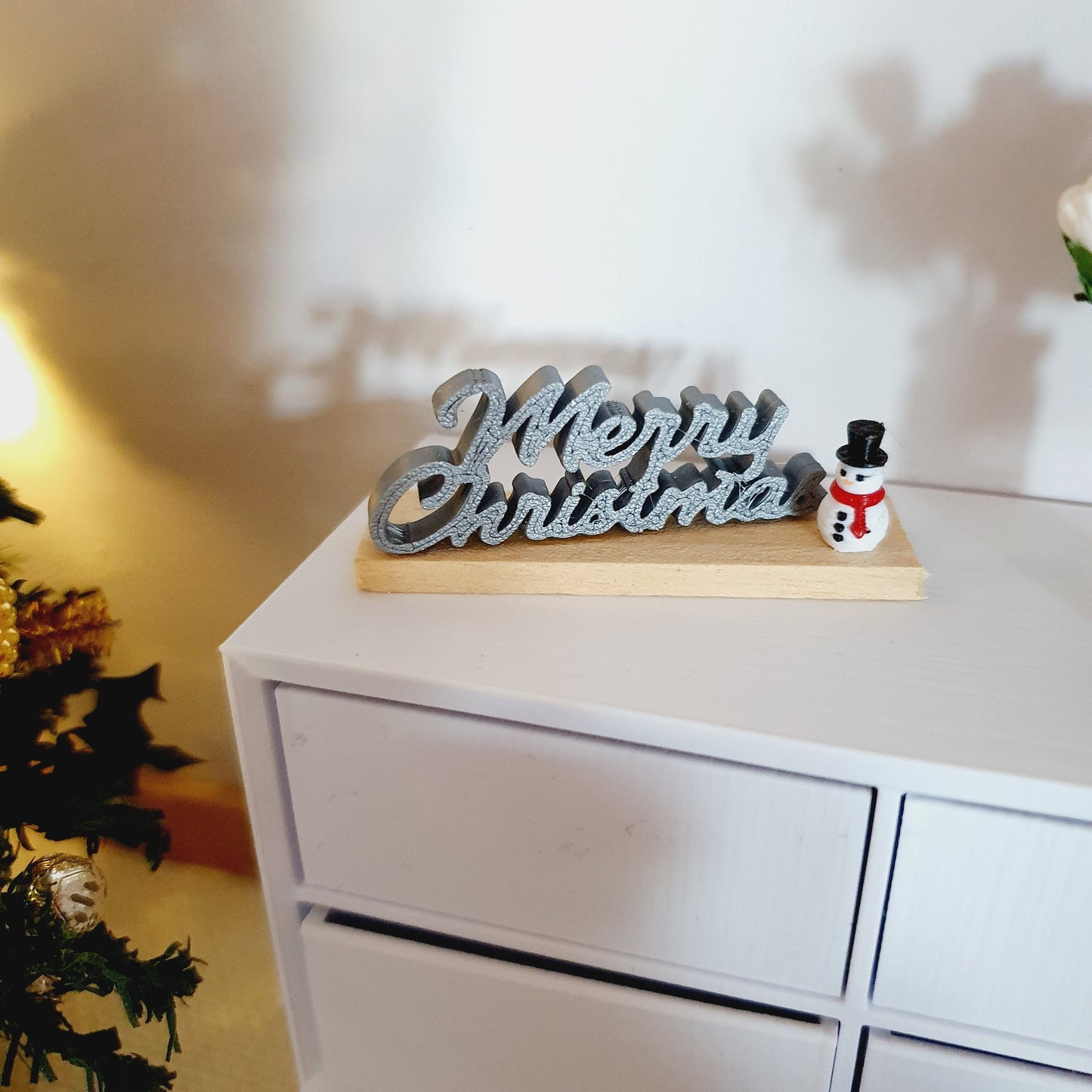 Dolls House Christmas Ornament, Merry Christmas & a tiny snowman on a Stand, 1:12th Scale, Miniature Christmas Ornament