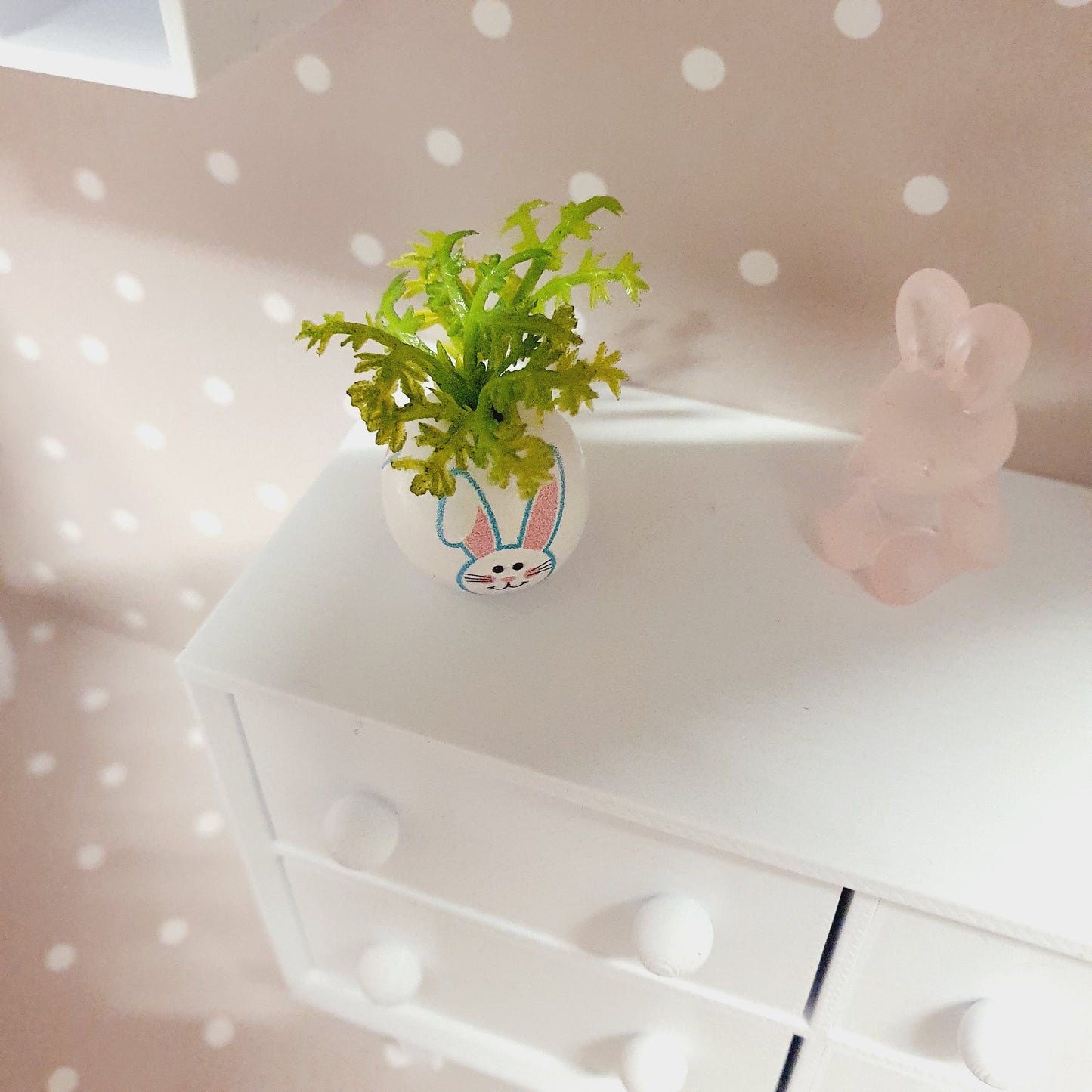 Dolls House Easter Bunny Plant Pot with Plant 1:12th Scale, Miniature