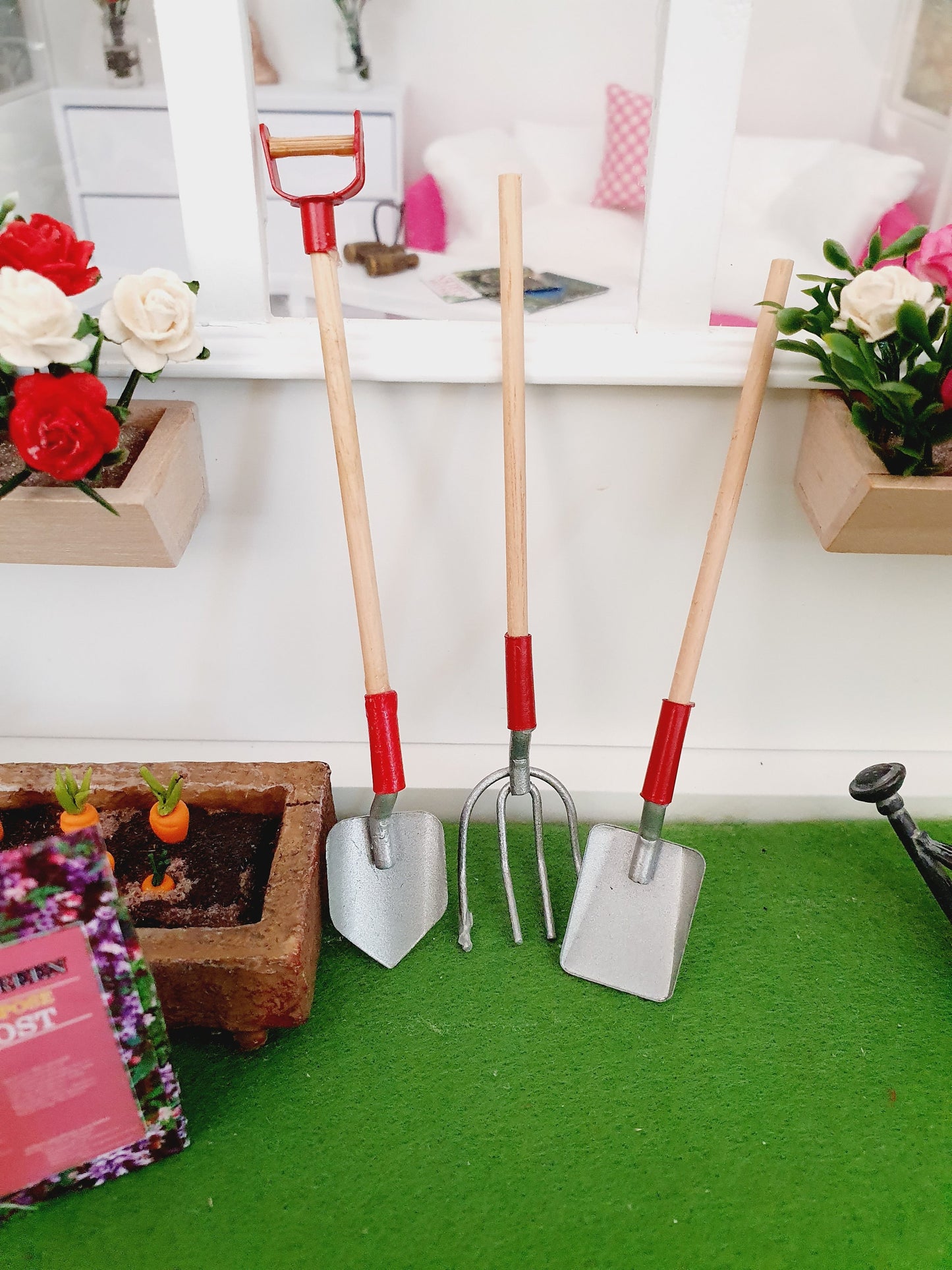 Dolls House Gardening Tools, Miniature Tools, 12th Scale, Garden