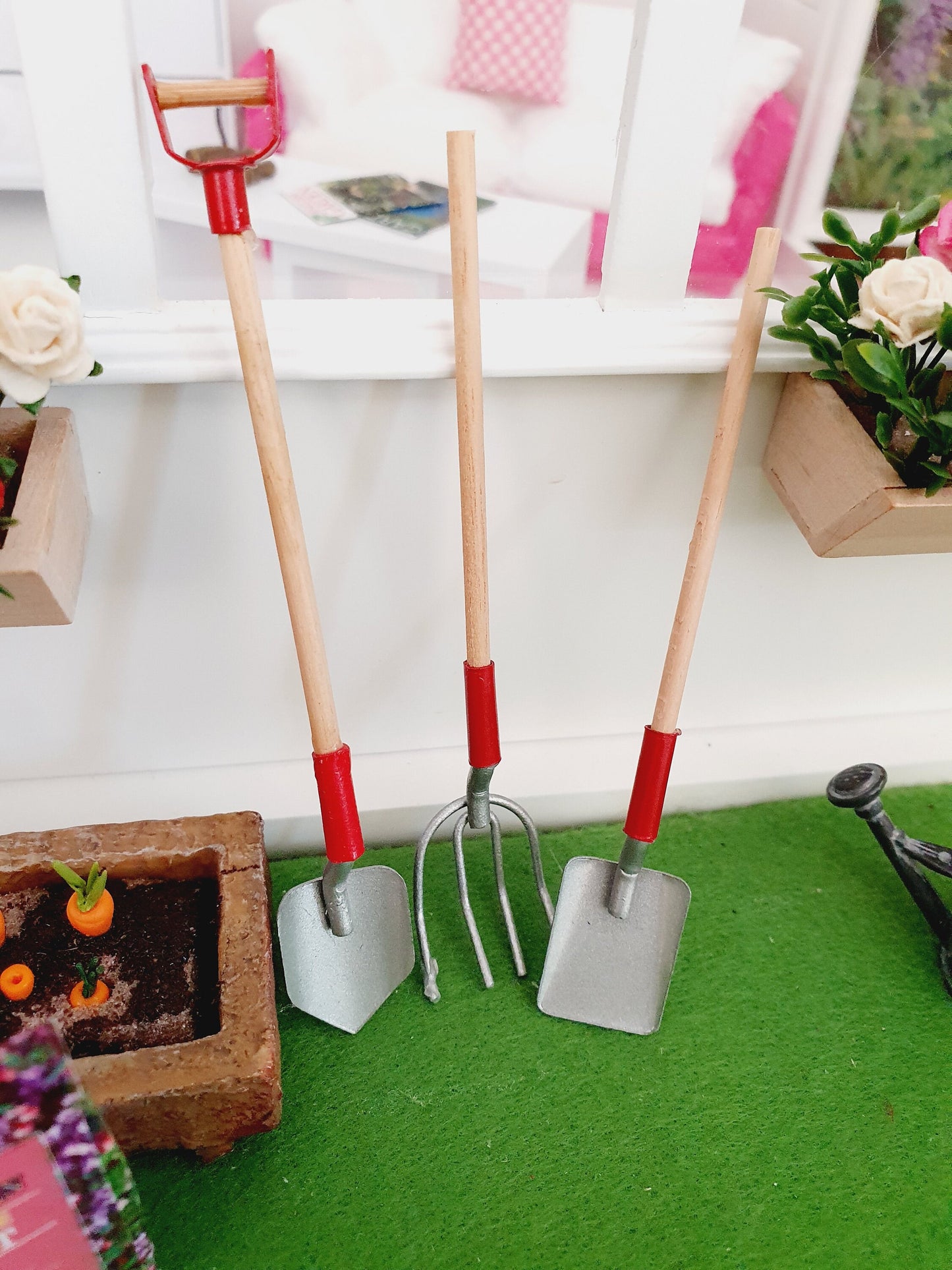 Dolls House Gardening Tools, Miniature Tools, 12th Scale, Garden
