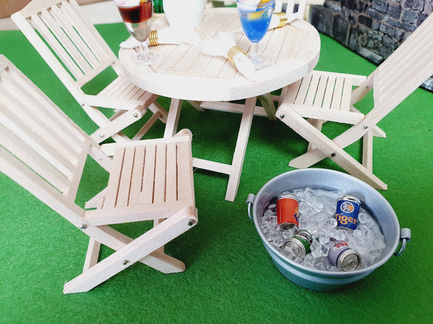 Dolls House Party Drinks Bucket with Ice and Cans, Miniature Drinks Bucket
