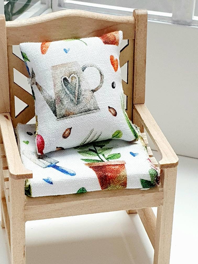 Dolls House Wooden Garden Bench and 1x Chair with 1x Side Table, 1x Long Table with Seat Pad in Garden Theme Cushions, Miniature, 12th Scale