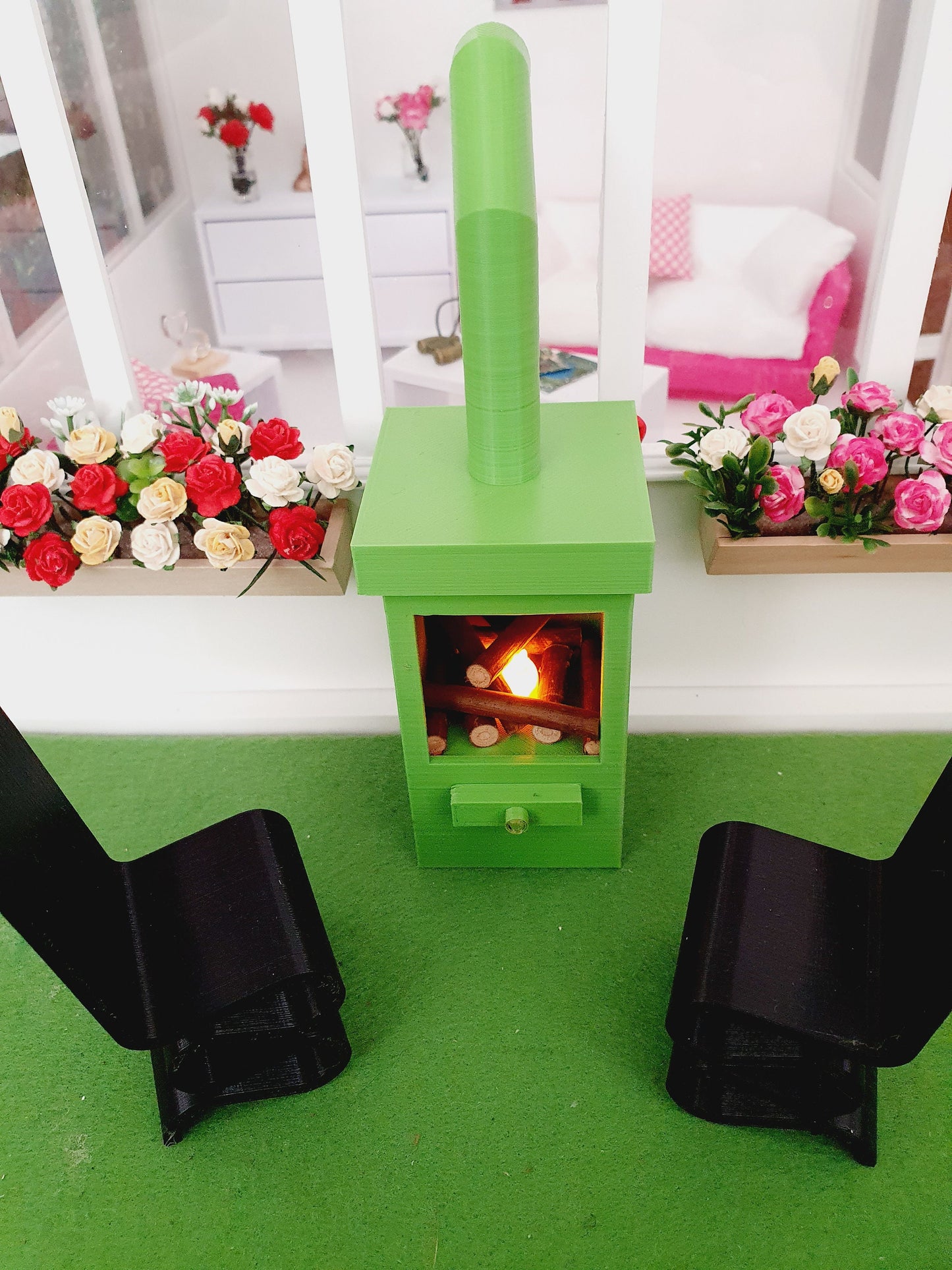 Dolls House Green Garden Modern Square Log Fire with Light Up Flame and Wood, 1:12th Scale, Miniature Fire