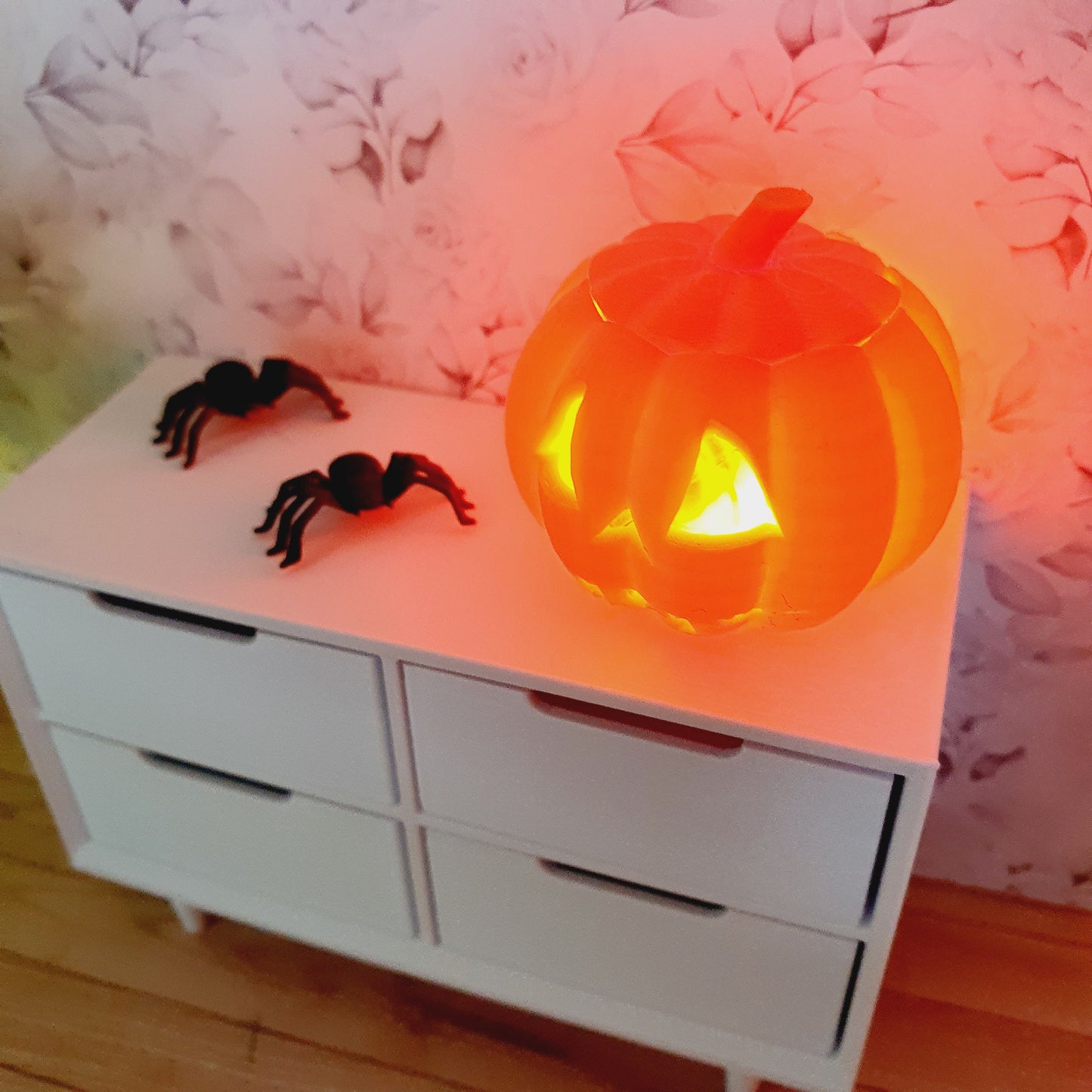 Dolls House Light up Pumpkin, Orange or white 12th scale pumpkin, Halloween pumpkin, miniature