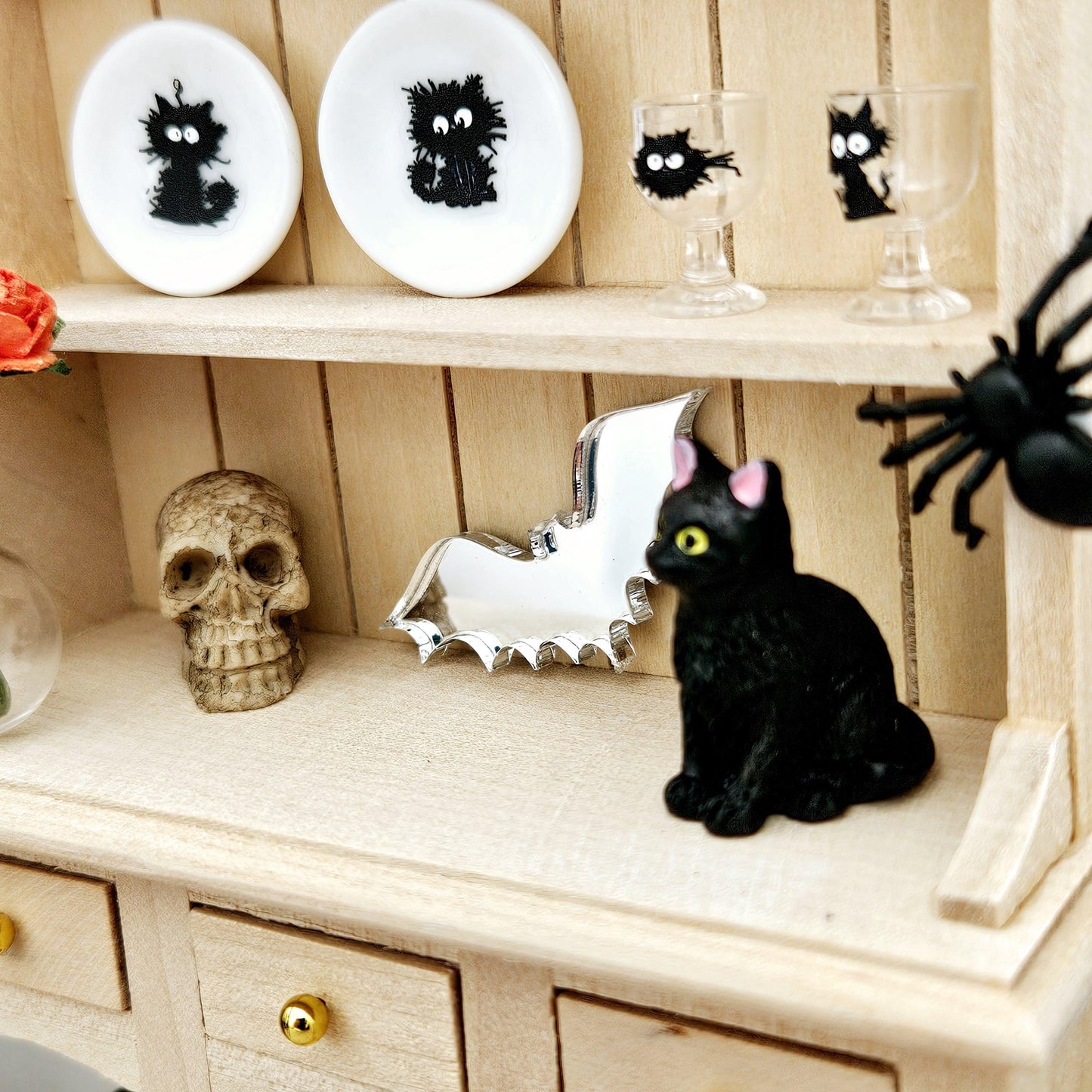 Dolls House Halloween Wooden Dresser with 3 opening drawers and accessories, 1:12th Scale, Miniature Halloween Dresser
