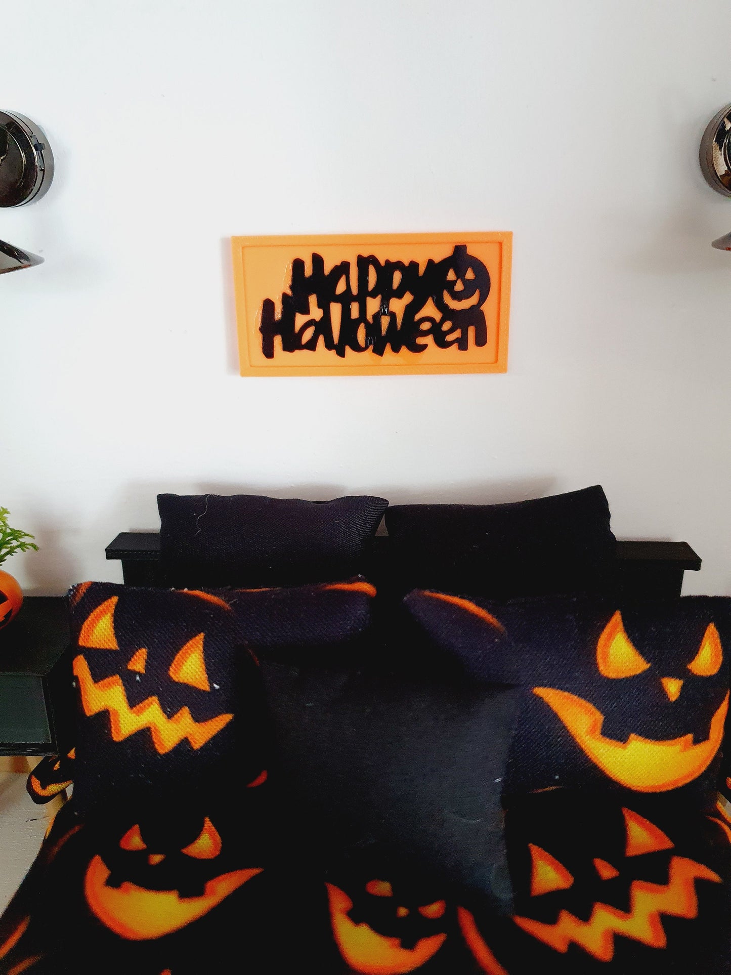 Dolls House Happy Halloween Sign, 1:12th Scale, Miniature Sign