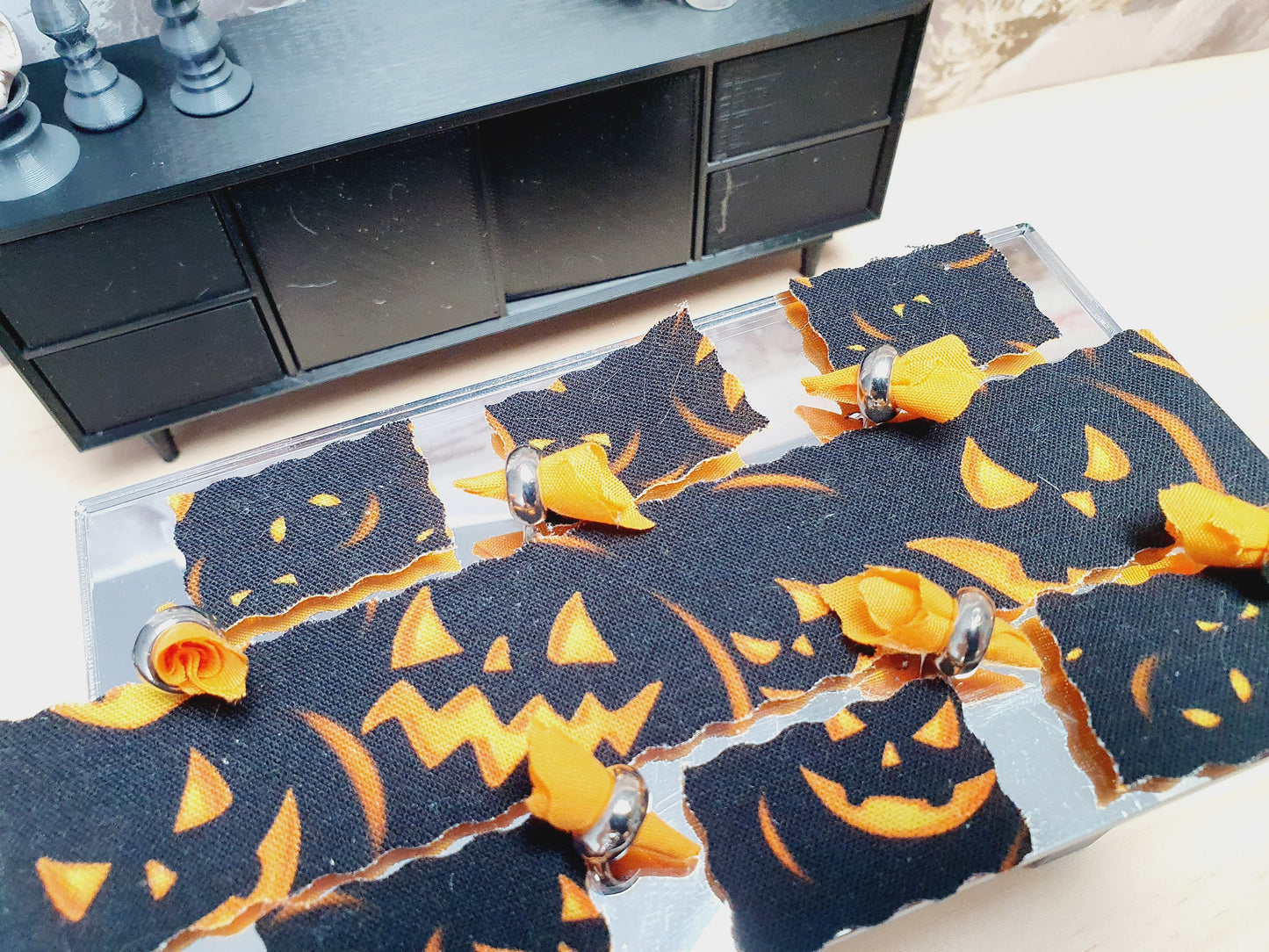 Dolls House Halloween Pumpkin Table Place Setting Set, Table Runner, Place Mats & Napkins, Set of 6, Miniature Table Place, 1:12