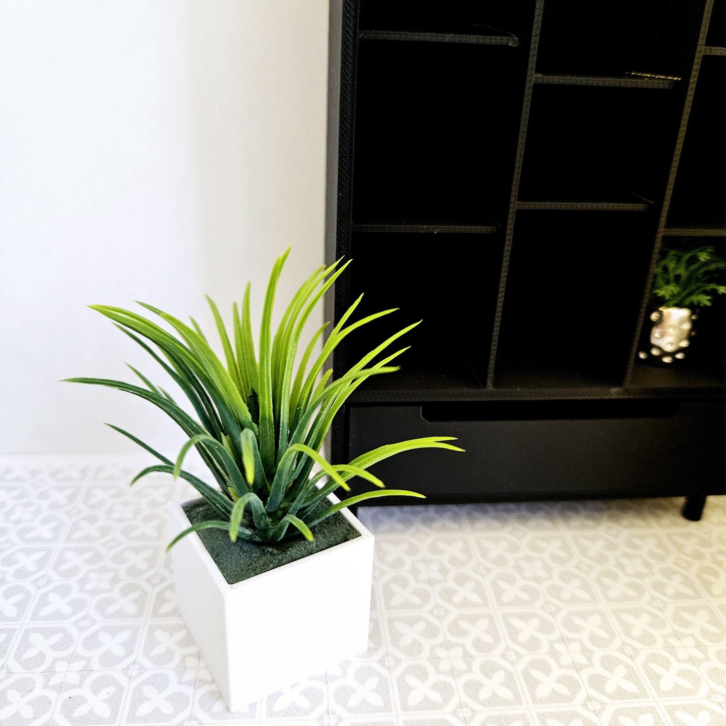 Dolls House Coloured Plant Pot with Green Plant 1:12th Scale, Miniature