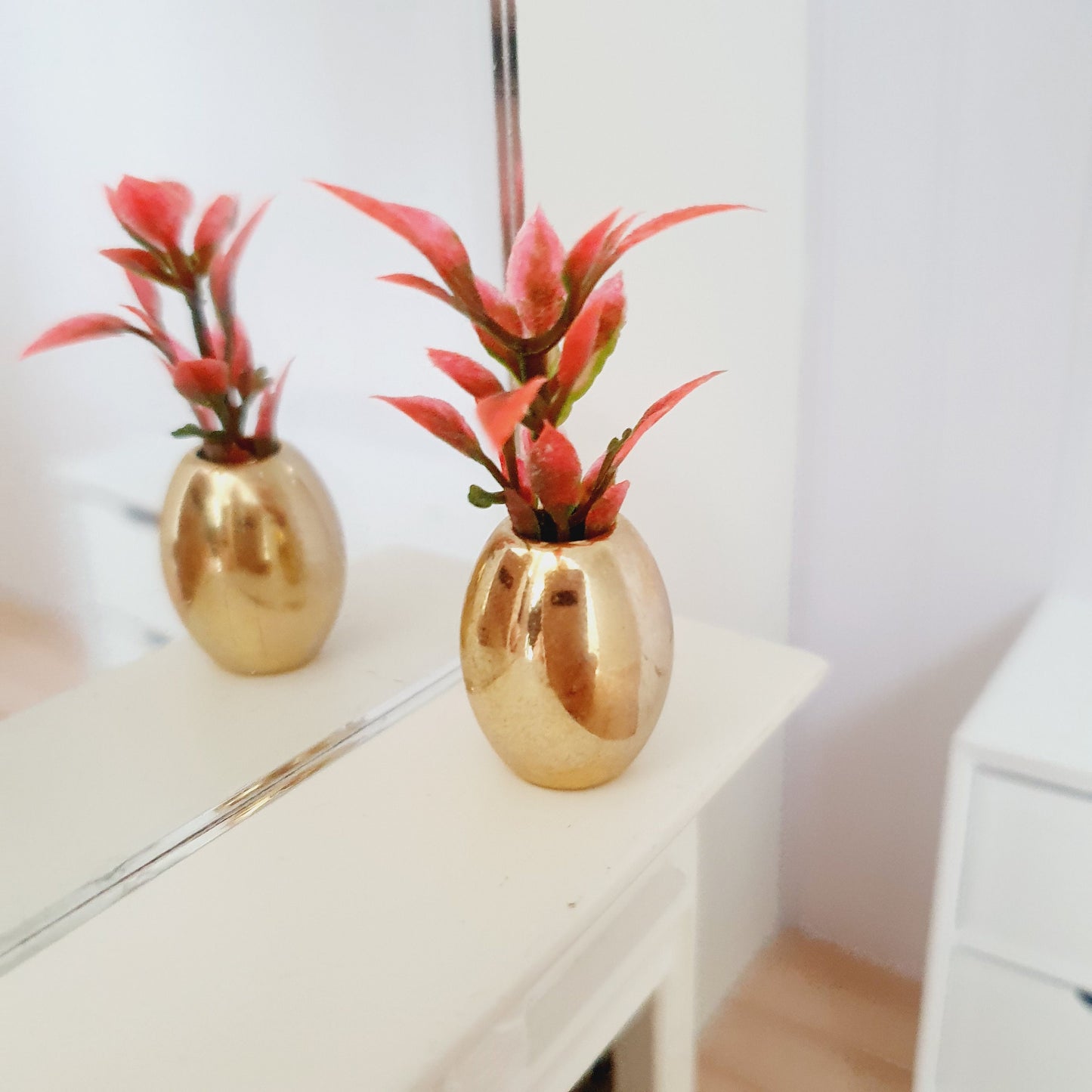 Dolls House Gold Plant Pot with Red Plant 1:12th Scale, Miniature