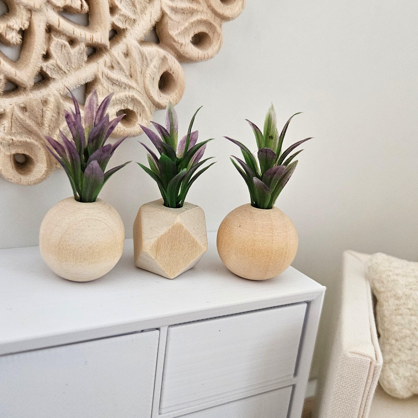 Dolls House Lovely Set of 3 Wooden Plant Pots with Plants 1:12th Scale, Miniature Pot
