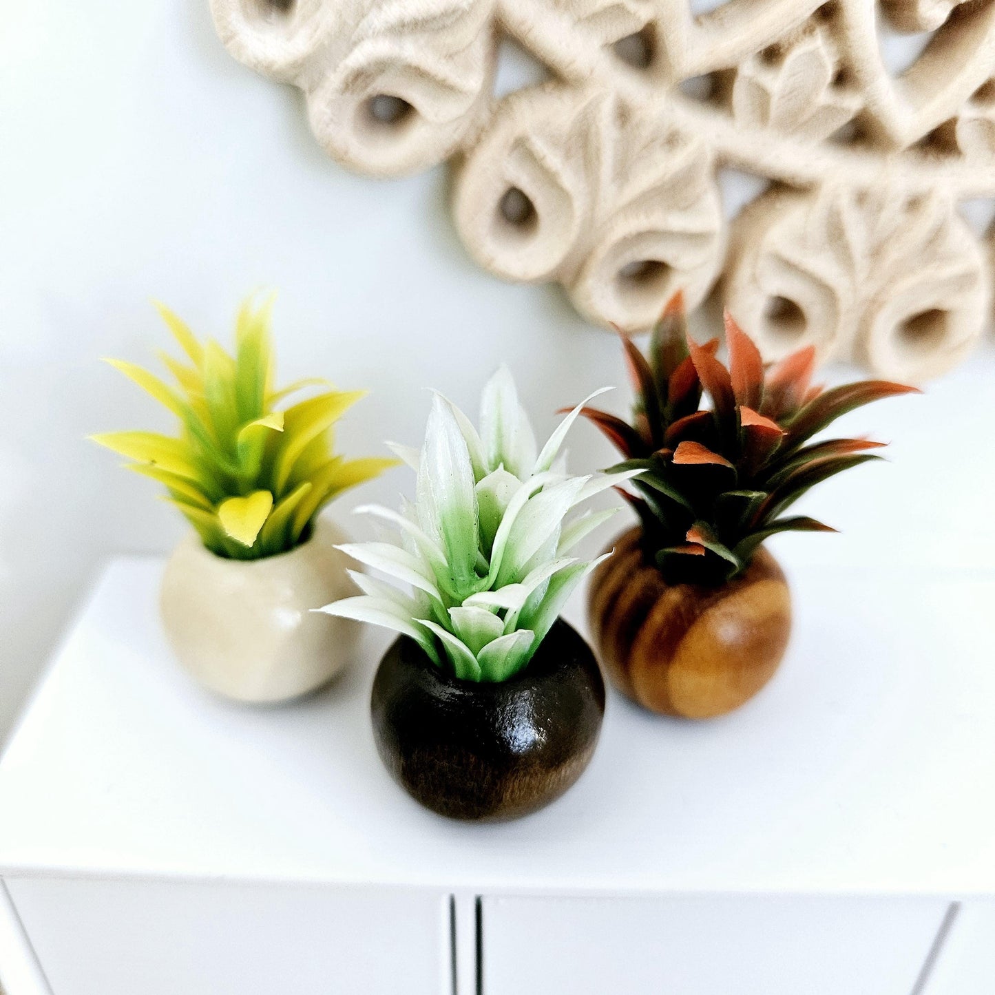 Dolls House Lovely Set of 3 Wooden Plant Pots with Plants 1:12th Scale, Miniature Pot