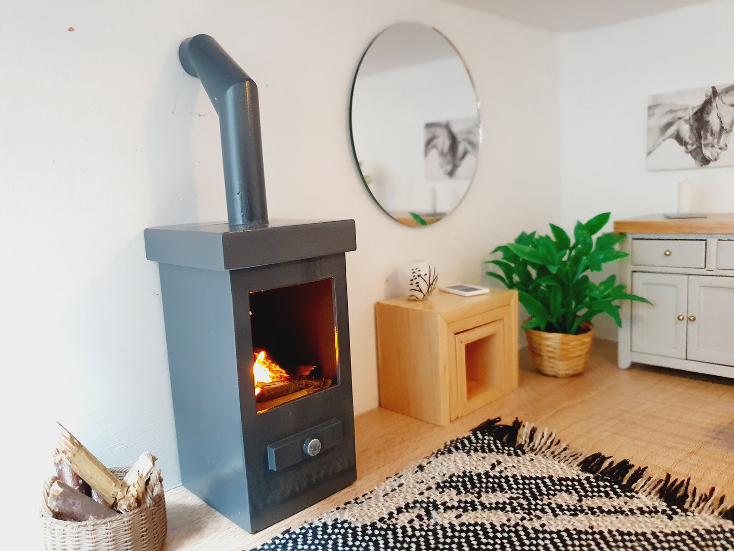 Dolls House Modern Dark Grey Square Log Fire with Light Up Flame and Wood, 1:12th Scale, Miniature Fire (FIRE5)