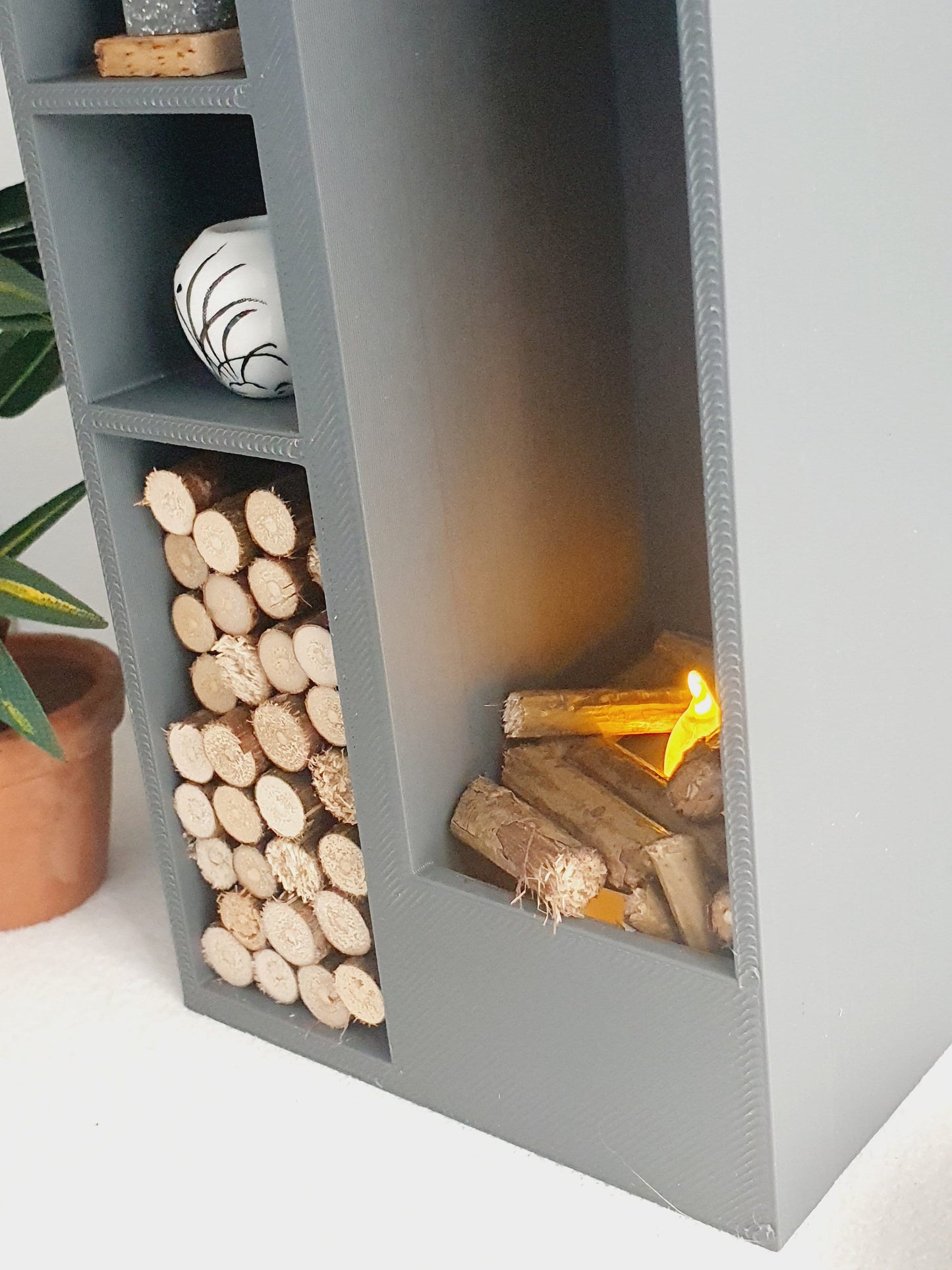 Dolls House Modern Square Log Fire Place with Light Up Flame and Wood, Choice of Colours, 1:12th Scale, Miniature Fire (FIRE1)