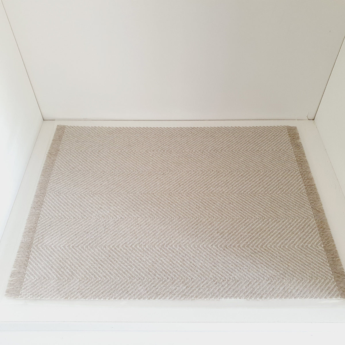 Dolls House Large Light Beige Herringbone Rug 1:12th Scale, Miniature Rug (RUG-EX)