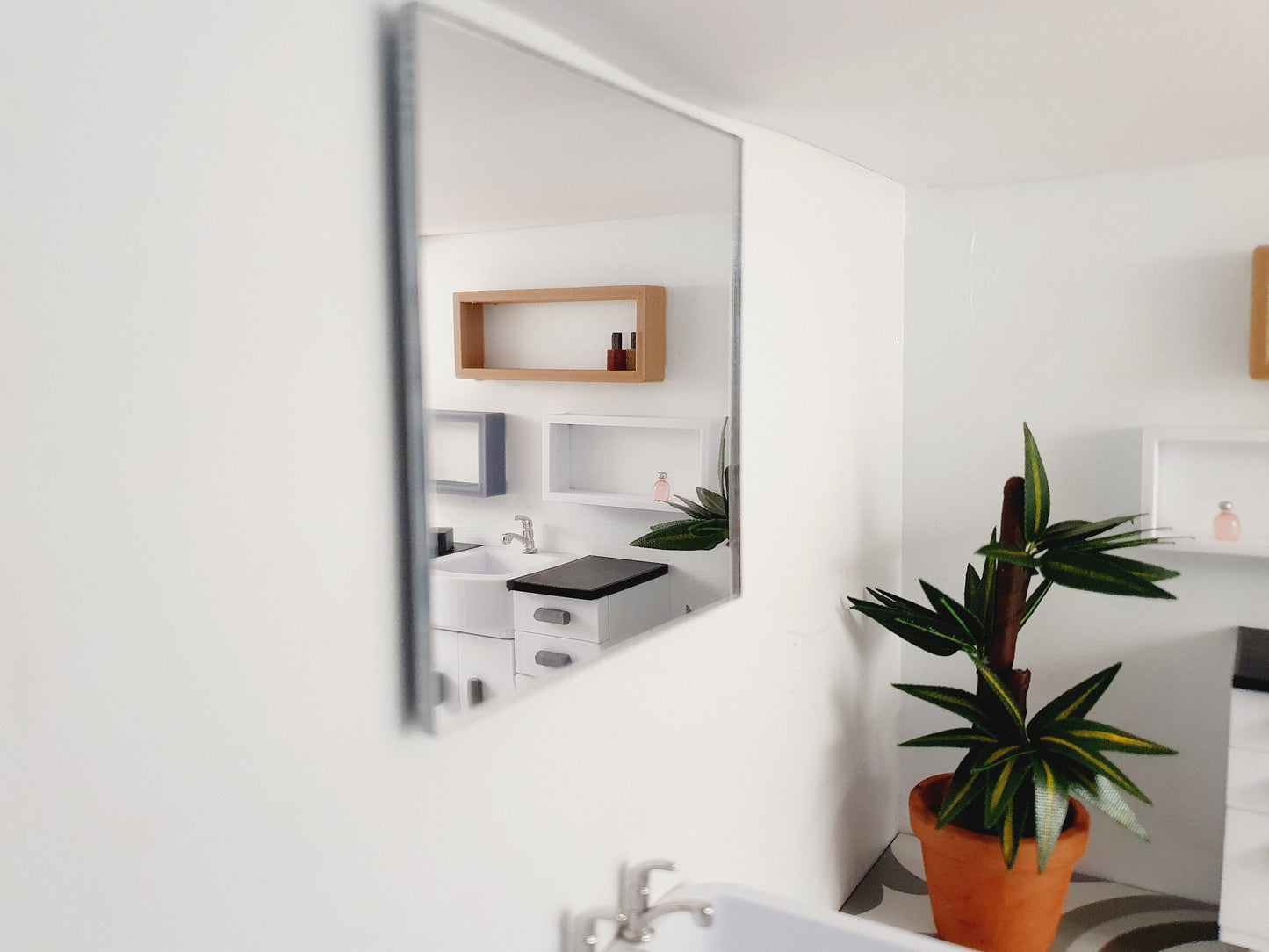 Dolls House Large Square Mirror | Modern Style | 1:12 Scale Miniature