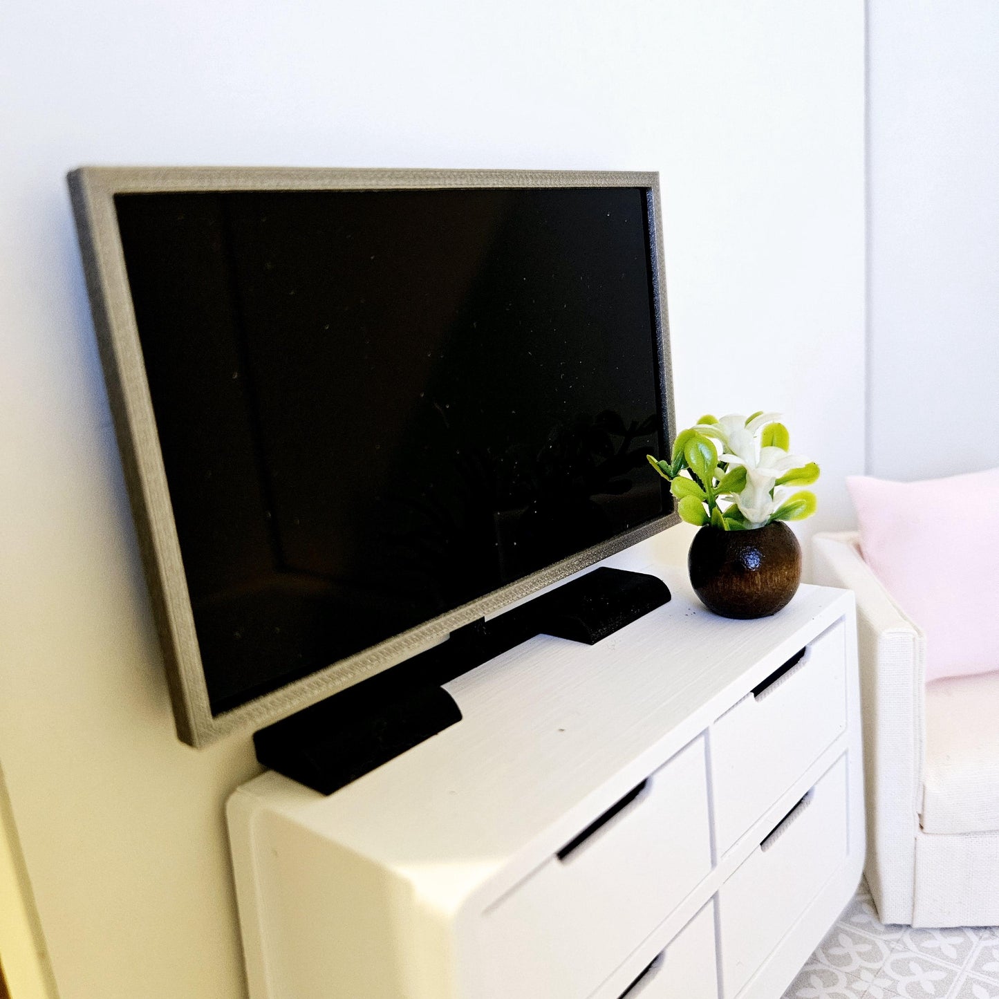 Modern Flatscreen Television on a Modern Stand with remote control, dolls house, Miniature TV (TVST)