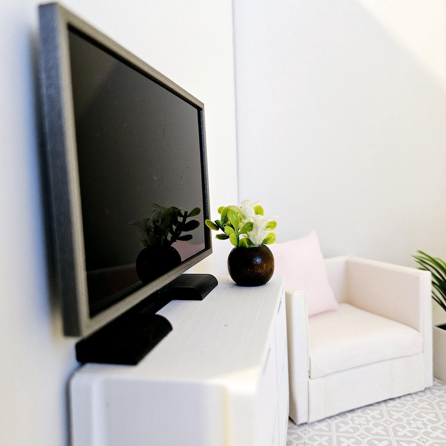 Modern Flatscreen Television on a Modern Stand with remote control, dolls house, Miniature TV (TVST)