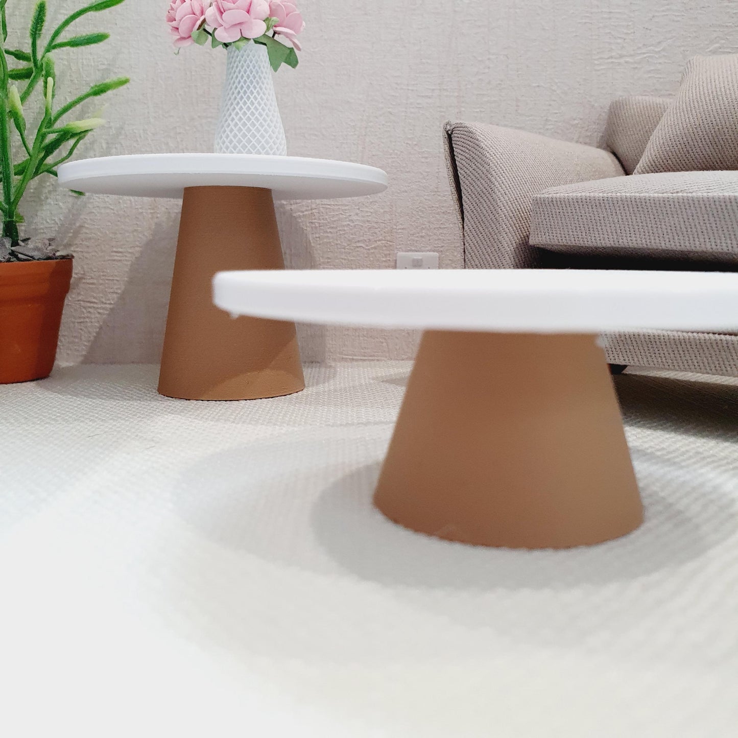 Dolls House Modern Side table Table, 1:12 Scale, Choice of Colours, Miniature Side Table