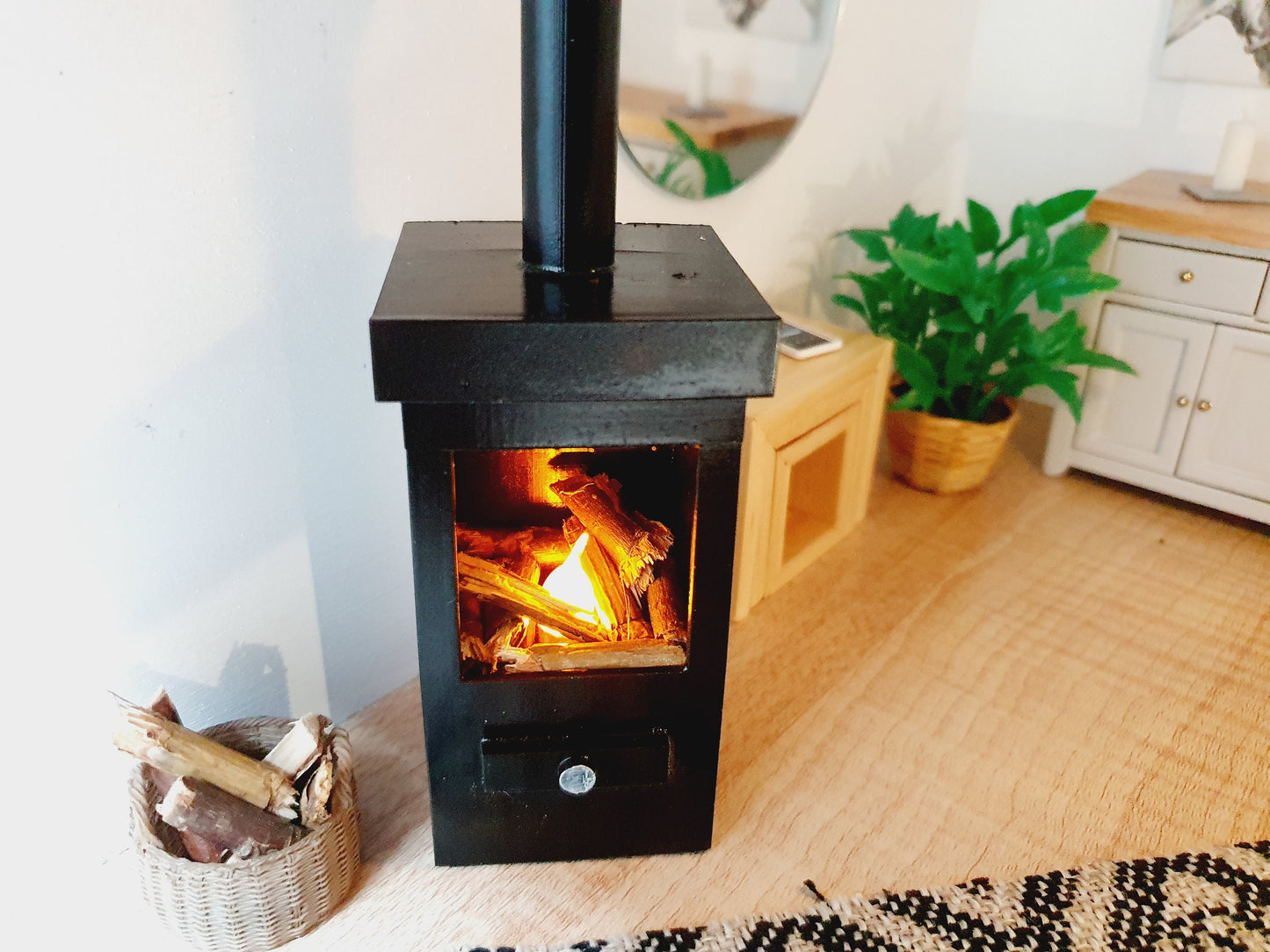 Dolls House Modern Black Square Log Fire with Light Up Flame and Wood, 1:12th Scale, Miniature Fire (FIRE6)