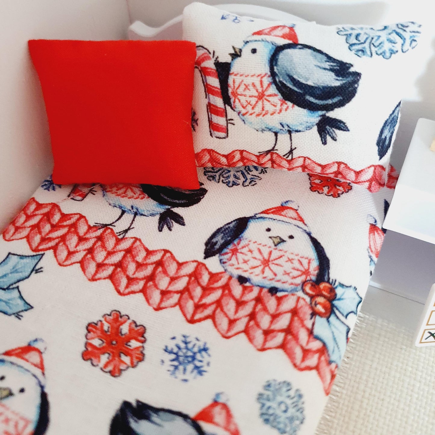 SALE!!! Dolls house Single or Junior Christmas bedding, 12th scale bedding, miniature bed set (Junior Bed)