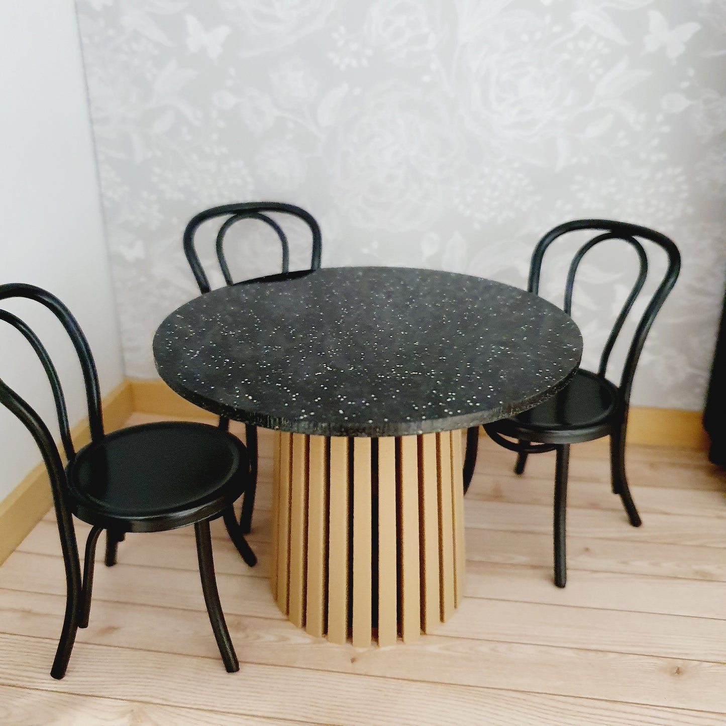 Dolls House Modern Wood Effect Dining Table for indoors or Outdoors, 1:12th Scale, Miniature Table