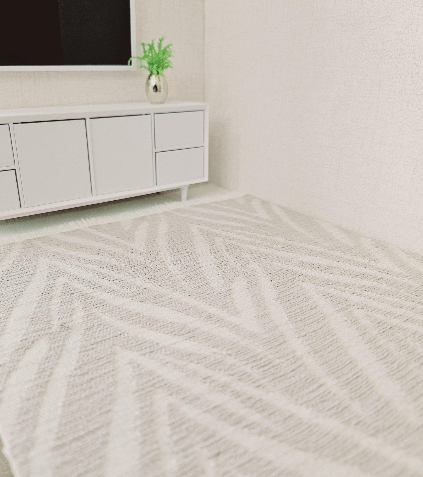 Dolls House Large Light Grey & White Rug 1:12th Scale, Miniature Rug (RUG-EX)