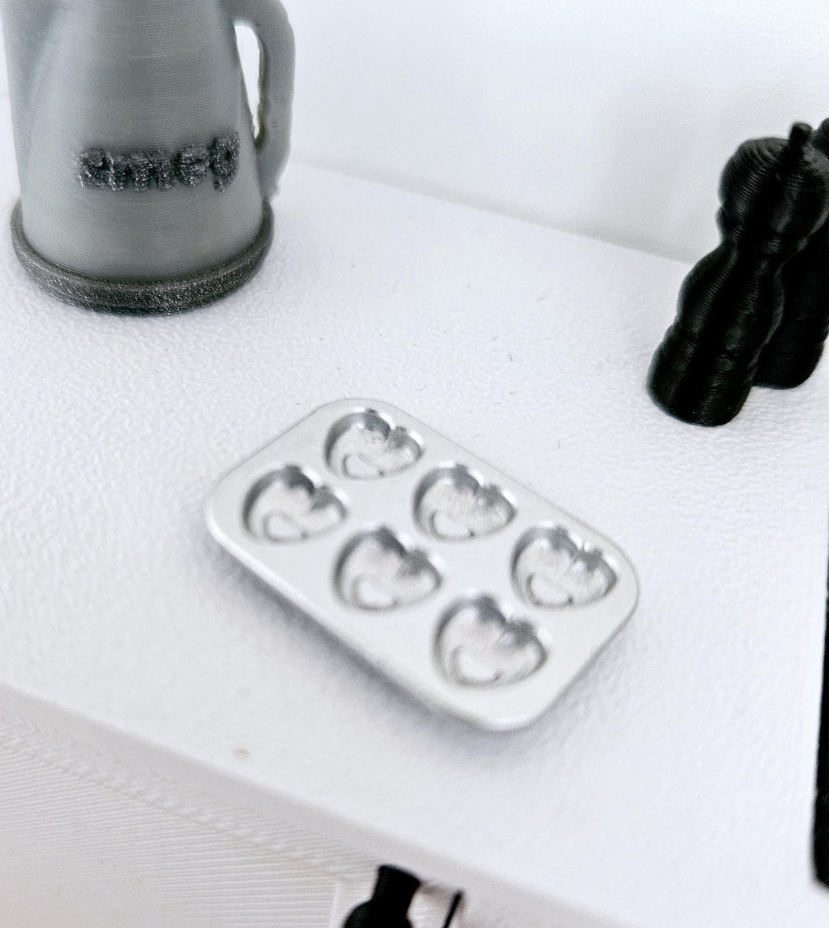 Dolls House Heart Baking Tray, 12th Scale, miniature muffin tray