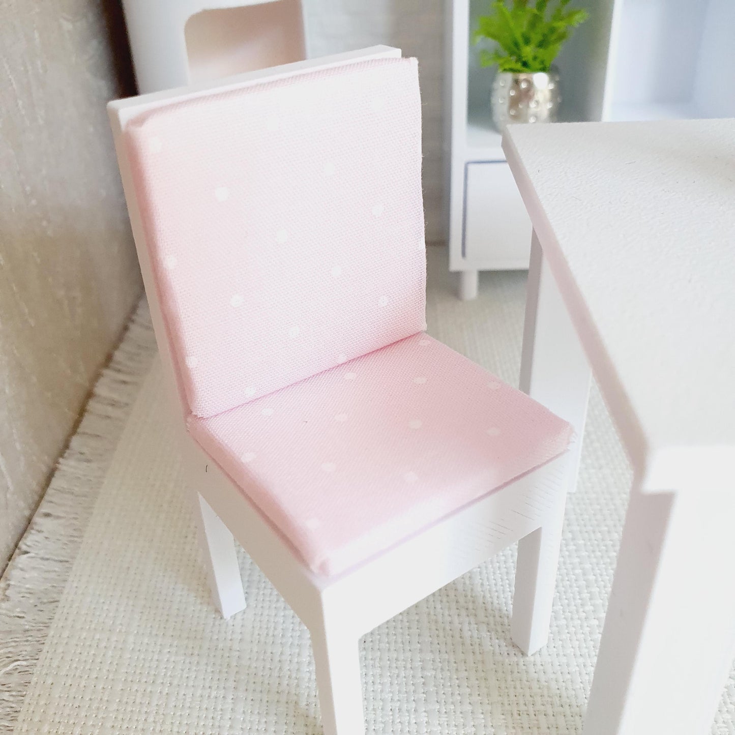 Dolls House Modern Kitchen / Padded Dining 1x Chair, Miniature Furniture, Dollhouse Accessories, Choice of Colours and Seat Pads