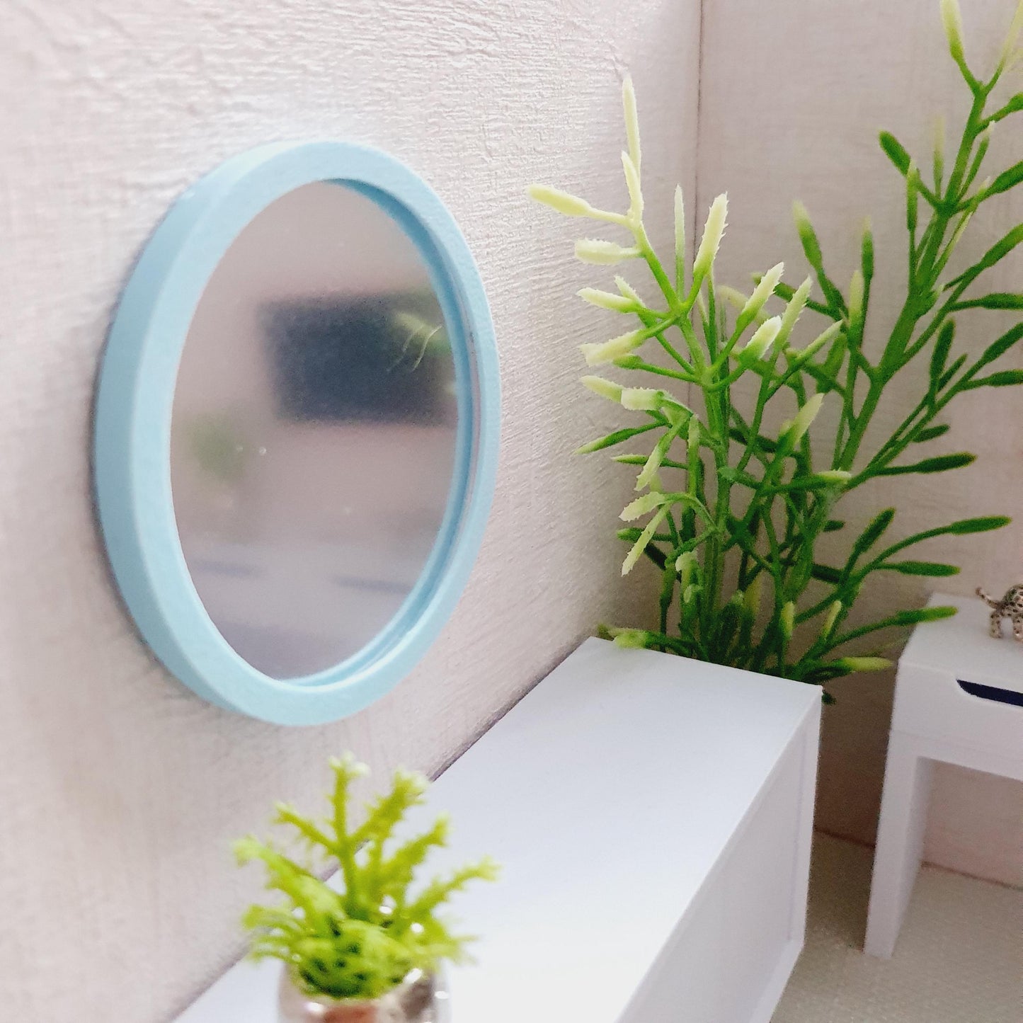 Dolls House Modern 6.3cm Coloured Framed Large Round Mirror, Miniature Mirror, 12th Scale Mirror