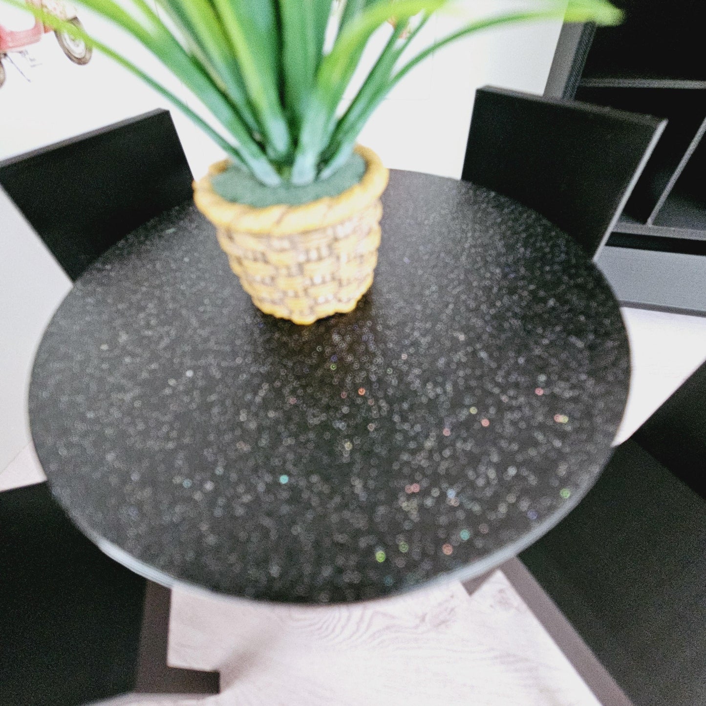 Dolls House Dining Set | Wood & Granite Effect Table with Black Chairs | 1:12 Scale