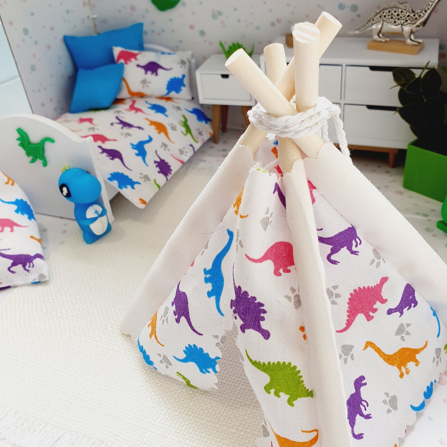Dolls House in a Cute Little Dinosaur Travel Suitcase, 12th Scale, Miniature case, Dinosaurs, suitcase