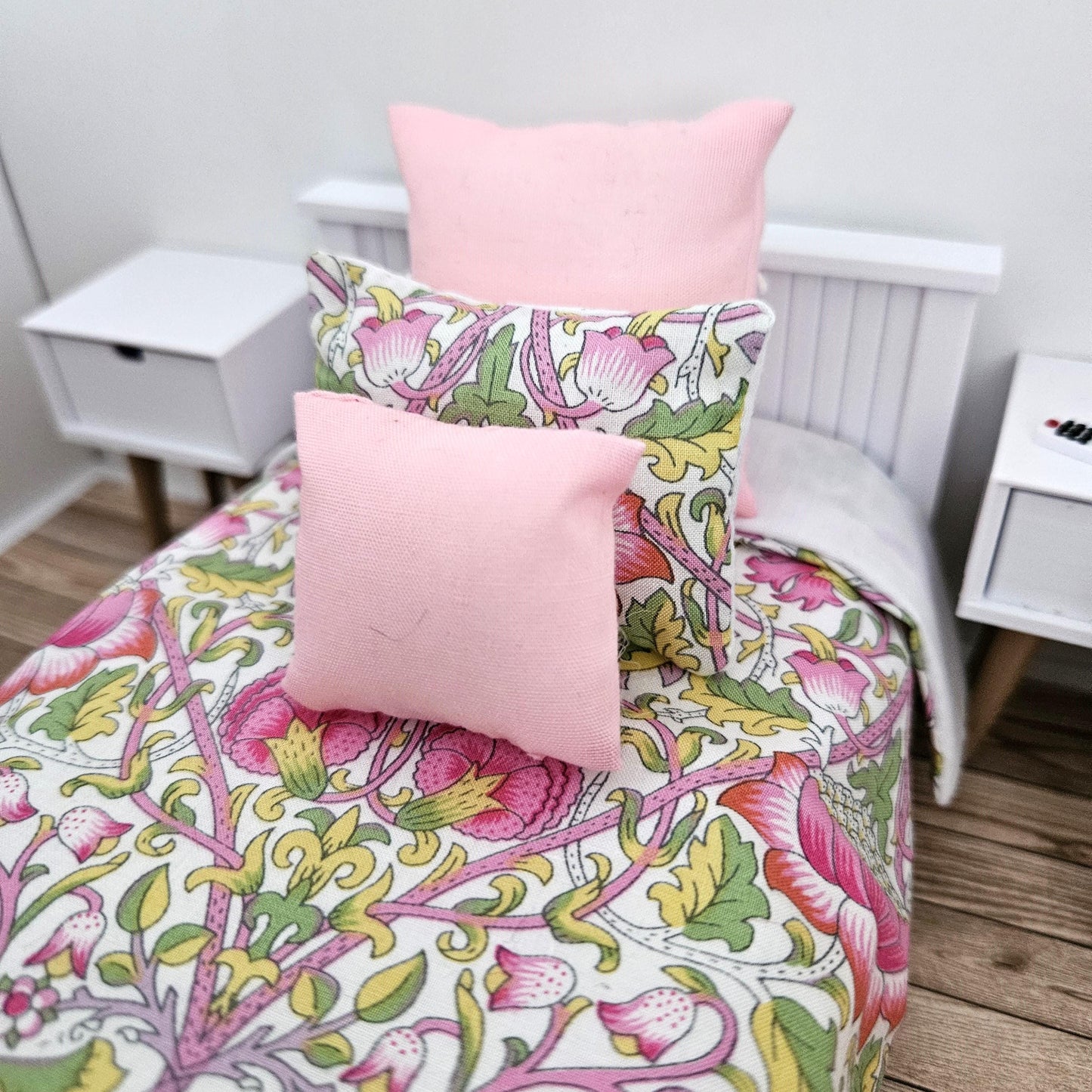 SALE!! Dolls house Floral Single 12th Scale Bedding Set, Doll House Girls Room Bedding