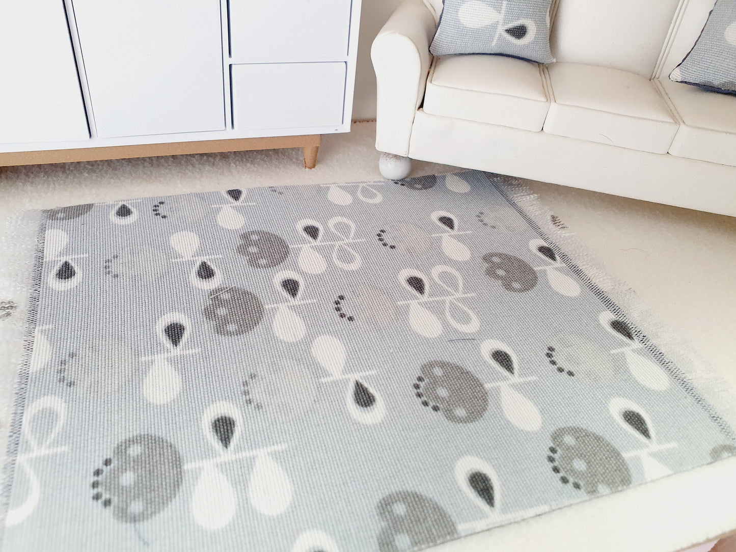 SALE!! Dolls House Grey Floral Rug 1:12th Scale, Miniature Rug