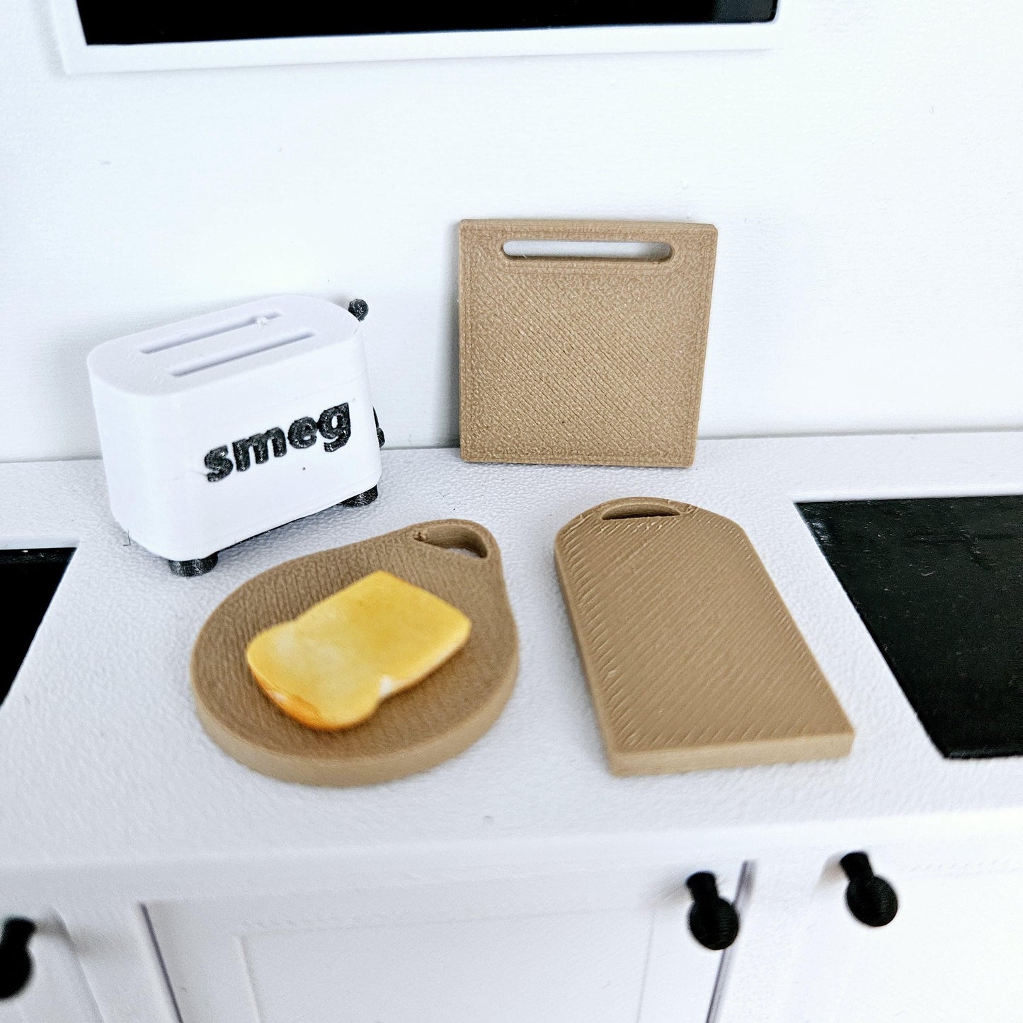 Dolls House Chopping Boards, Set of 3, Choice of Colours, 12th scale, miniature cutting boards