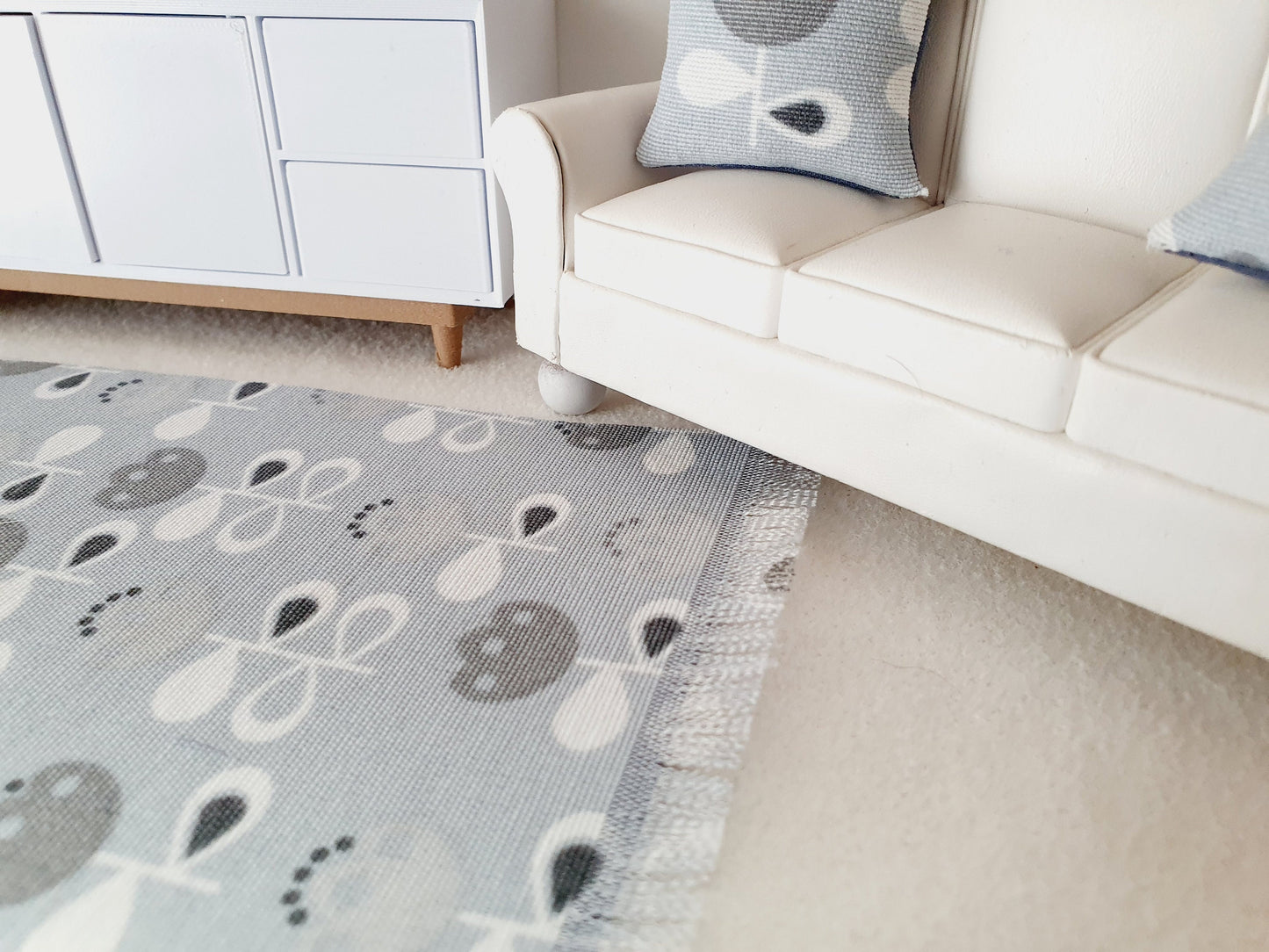 SALE!! Dolls House Grey Floral Rug 1:12th Scale, Miniature Rug