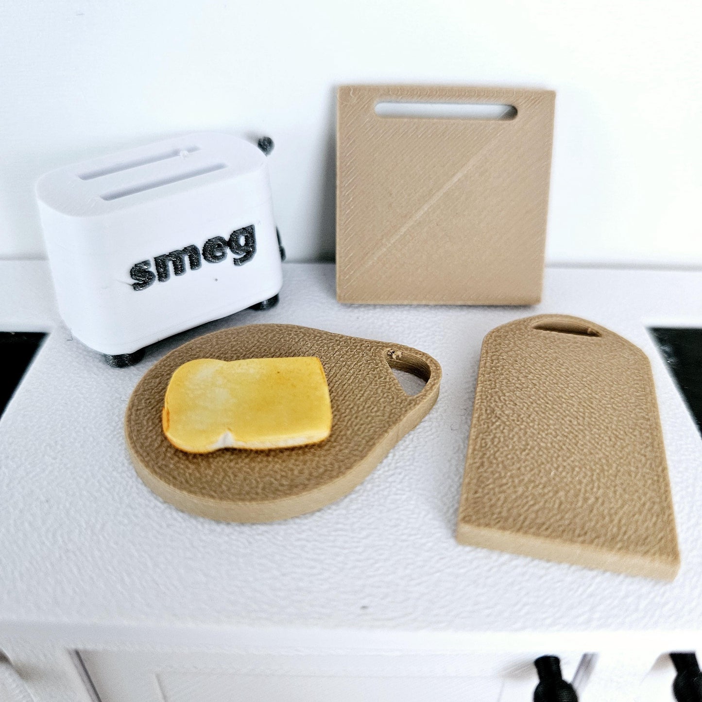 Dolls House Chopping Boards, Set of 3, Choice of Colours, 12th scale, miniature cutting boards
