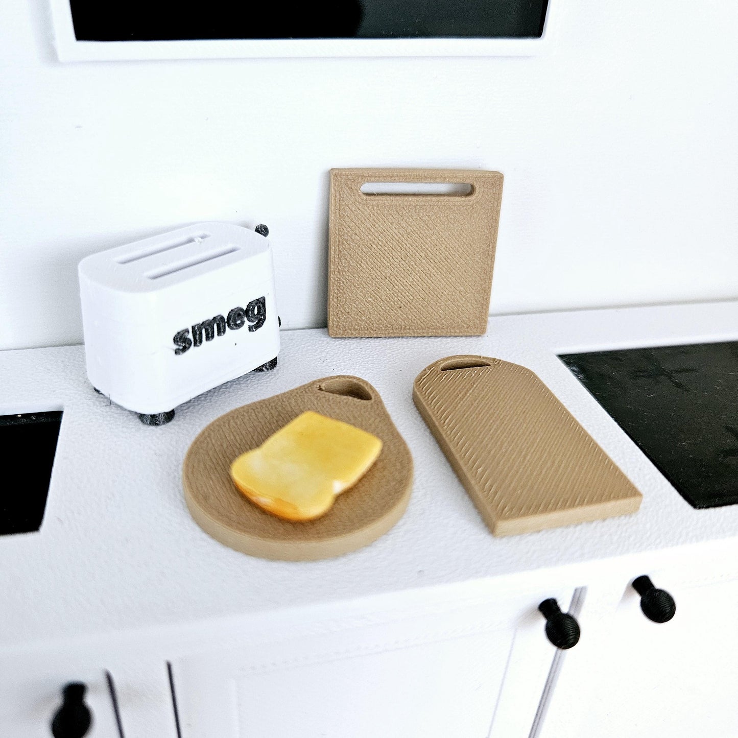 Dolls House Chopping Boards, Set of 3, Choice of Colours, 12th scale, miniature cutting boards