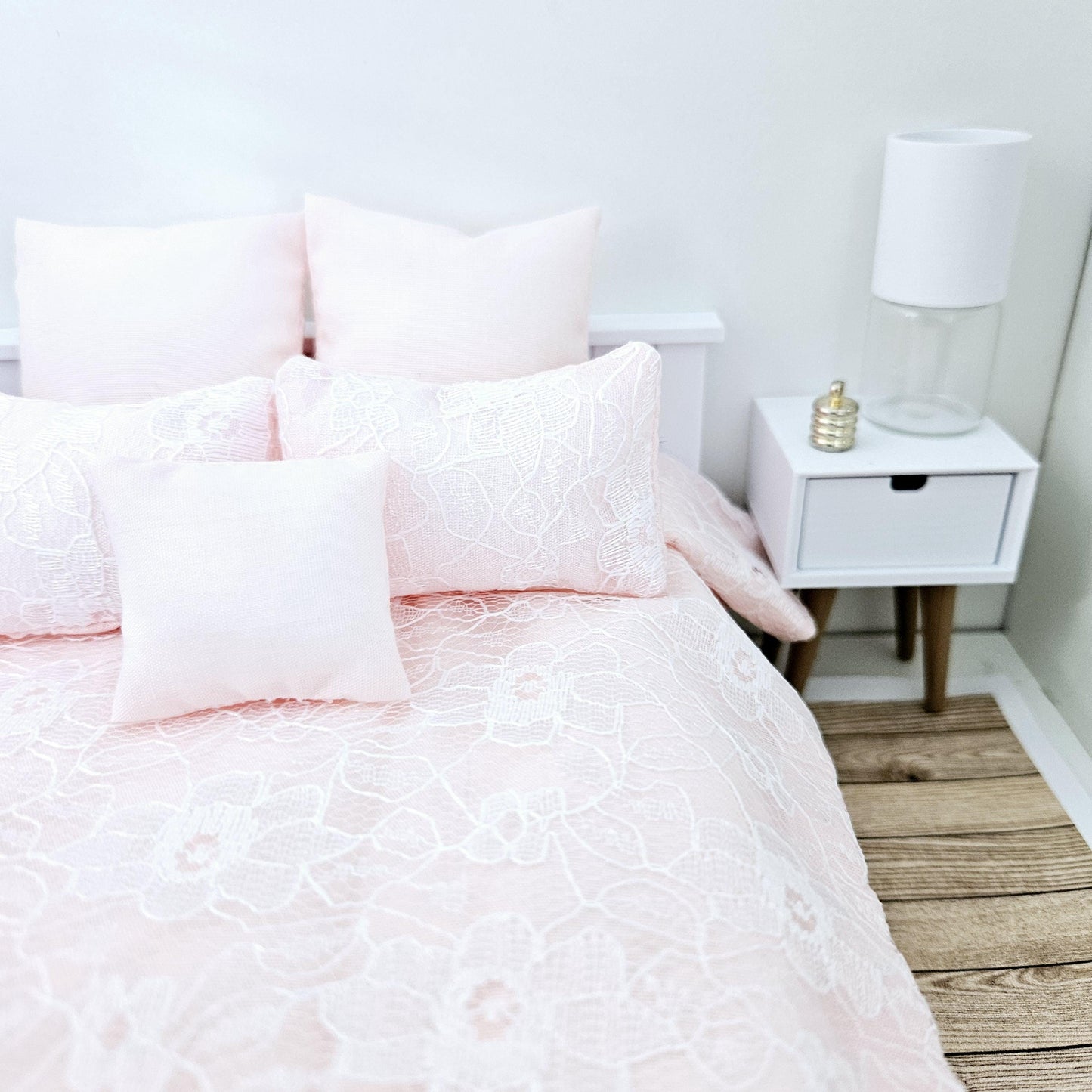 Dolls house 6 piece set, Pretty Pale Pink lace double bedding set, 12th scale, miniature bedding